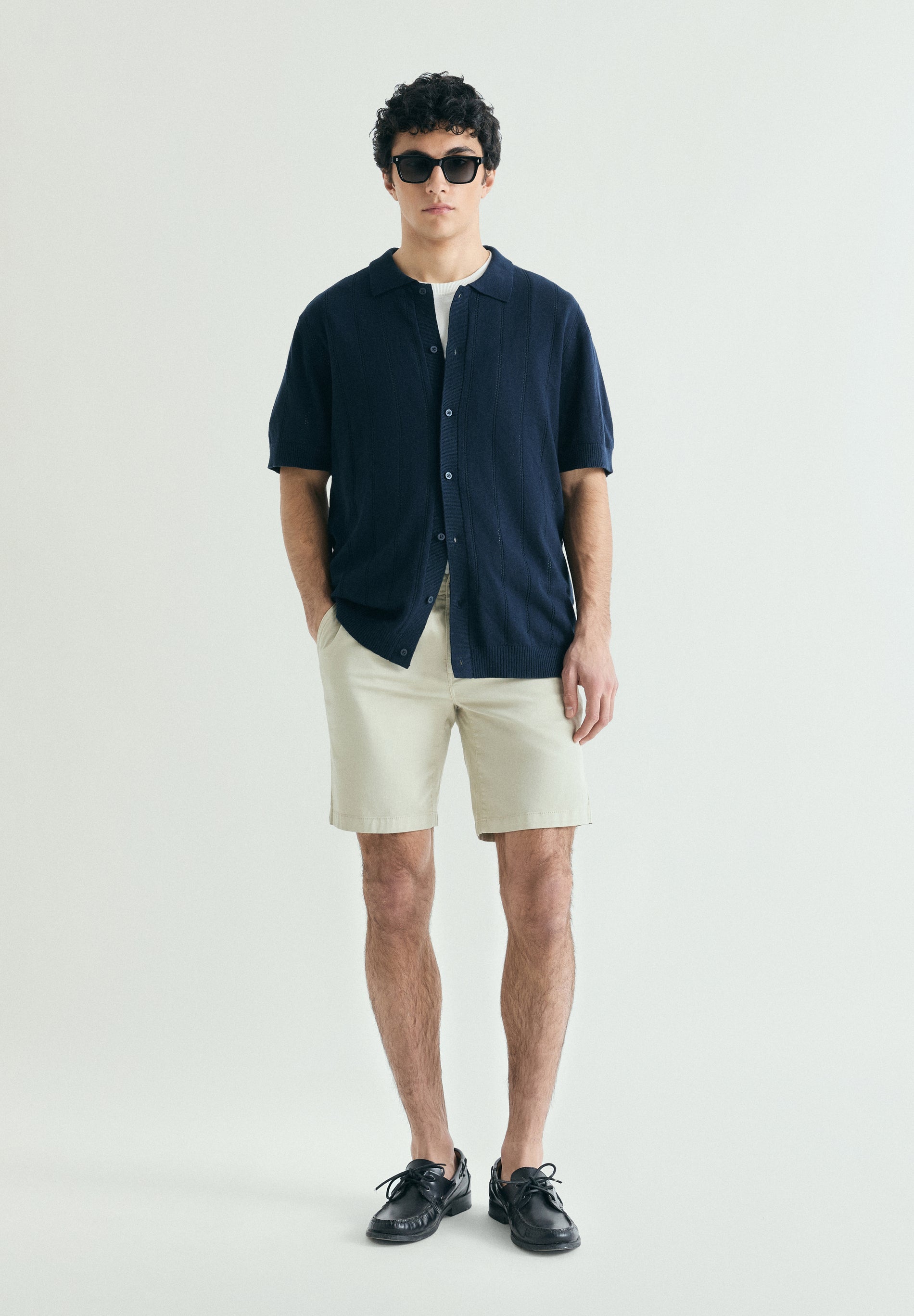 BERMUDA SHORTS WITH INNER DRAWSTRING