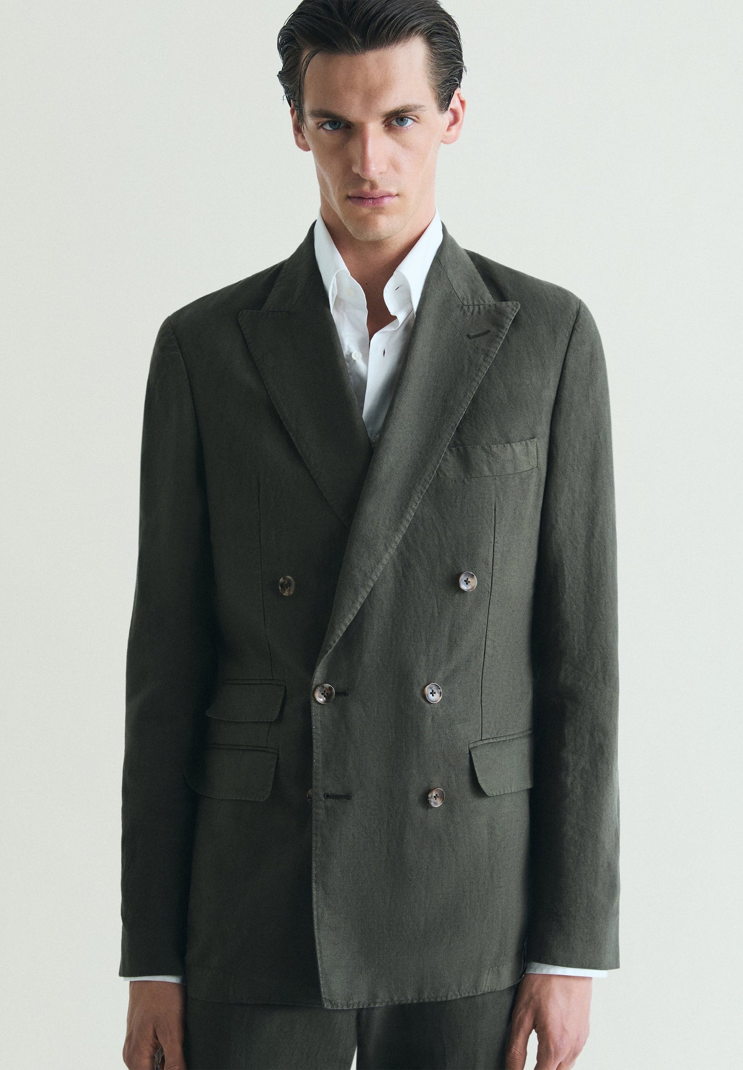 DOUBLE-BREASTED LINEN SUIT BLAZER