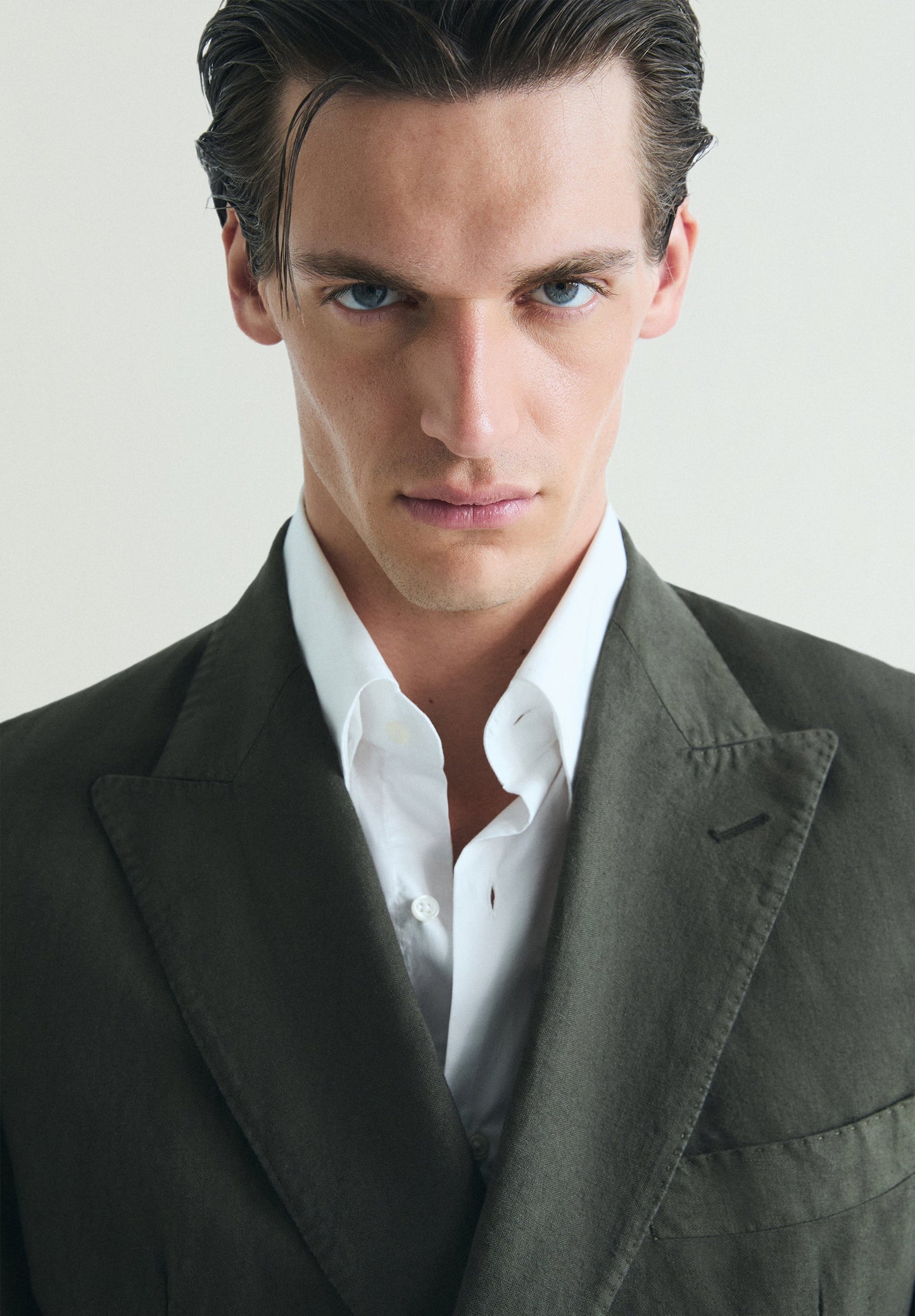 DOUBLE-BREASTED LINEN SUIT BLAZER