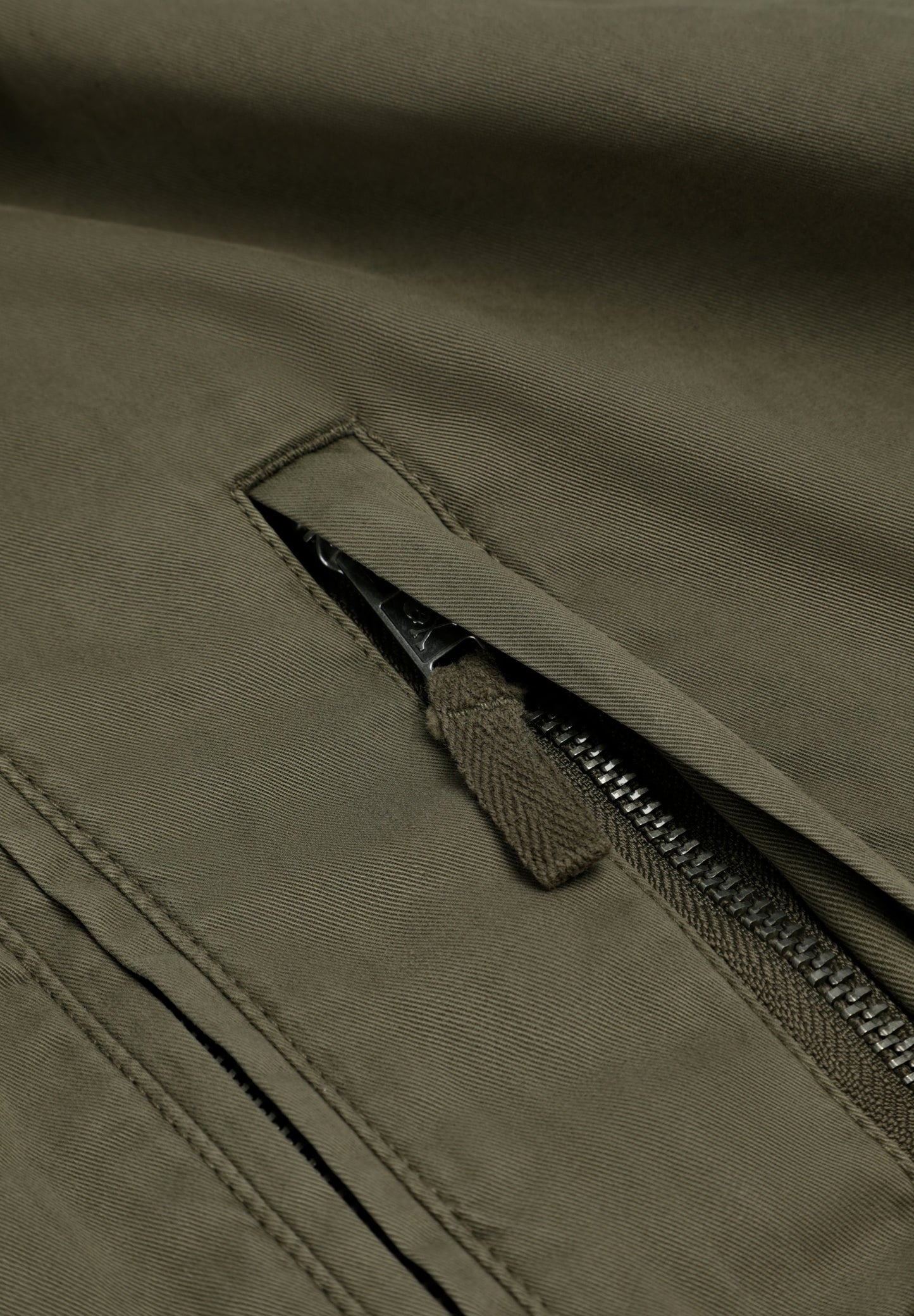 HOODED JACKET WITH MATCHING SKULL