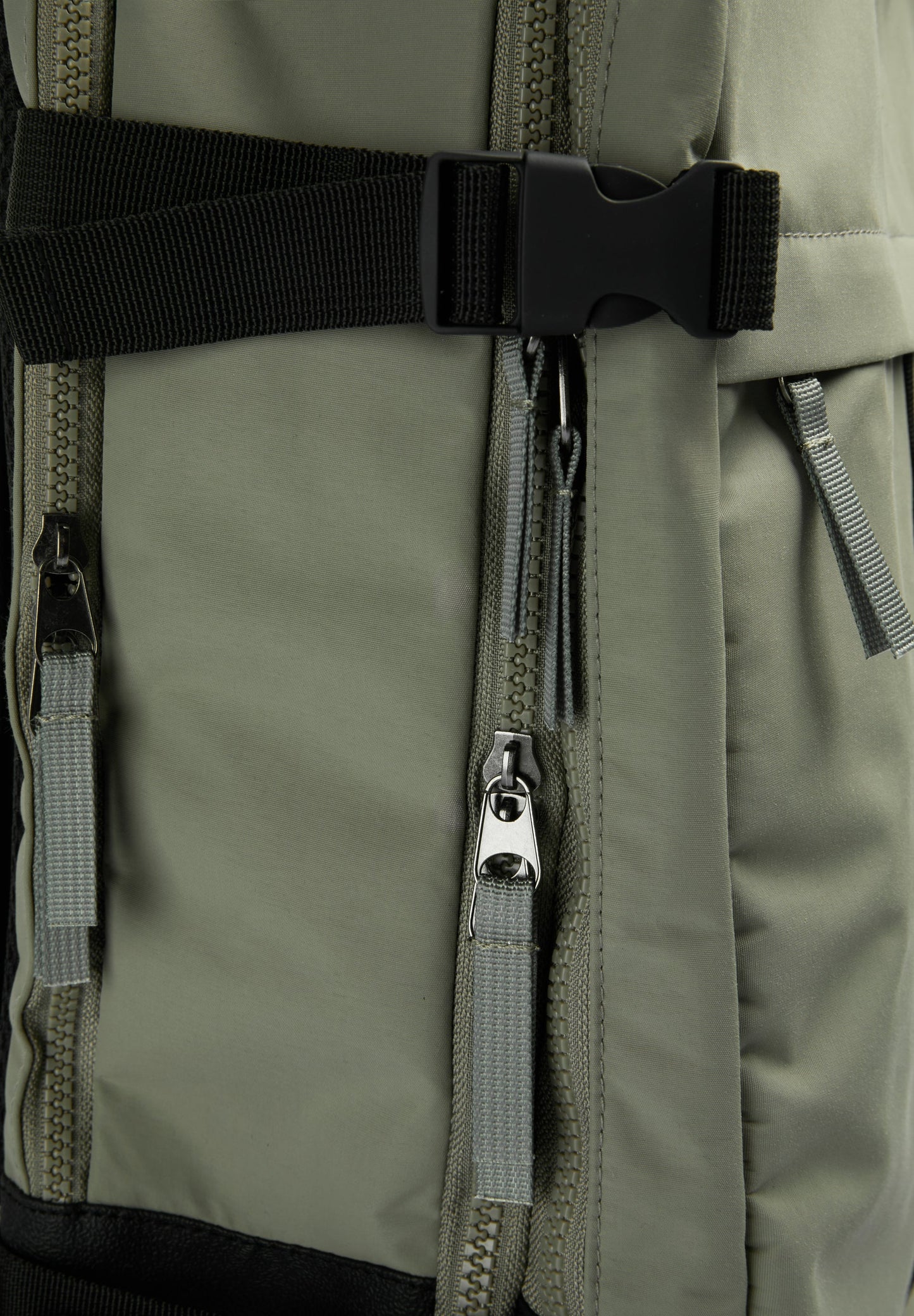 SKULL TRAVEL BACKPACK