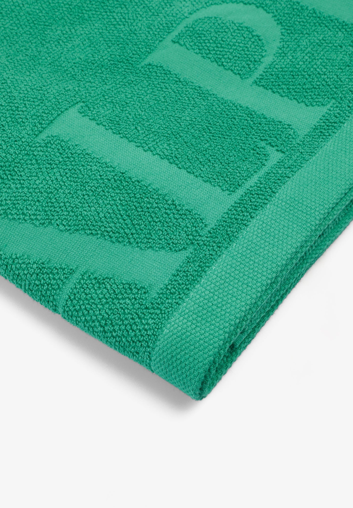 TOWEL WITH SKULL LOGO