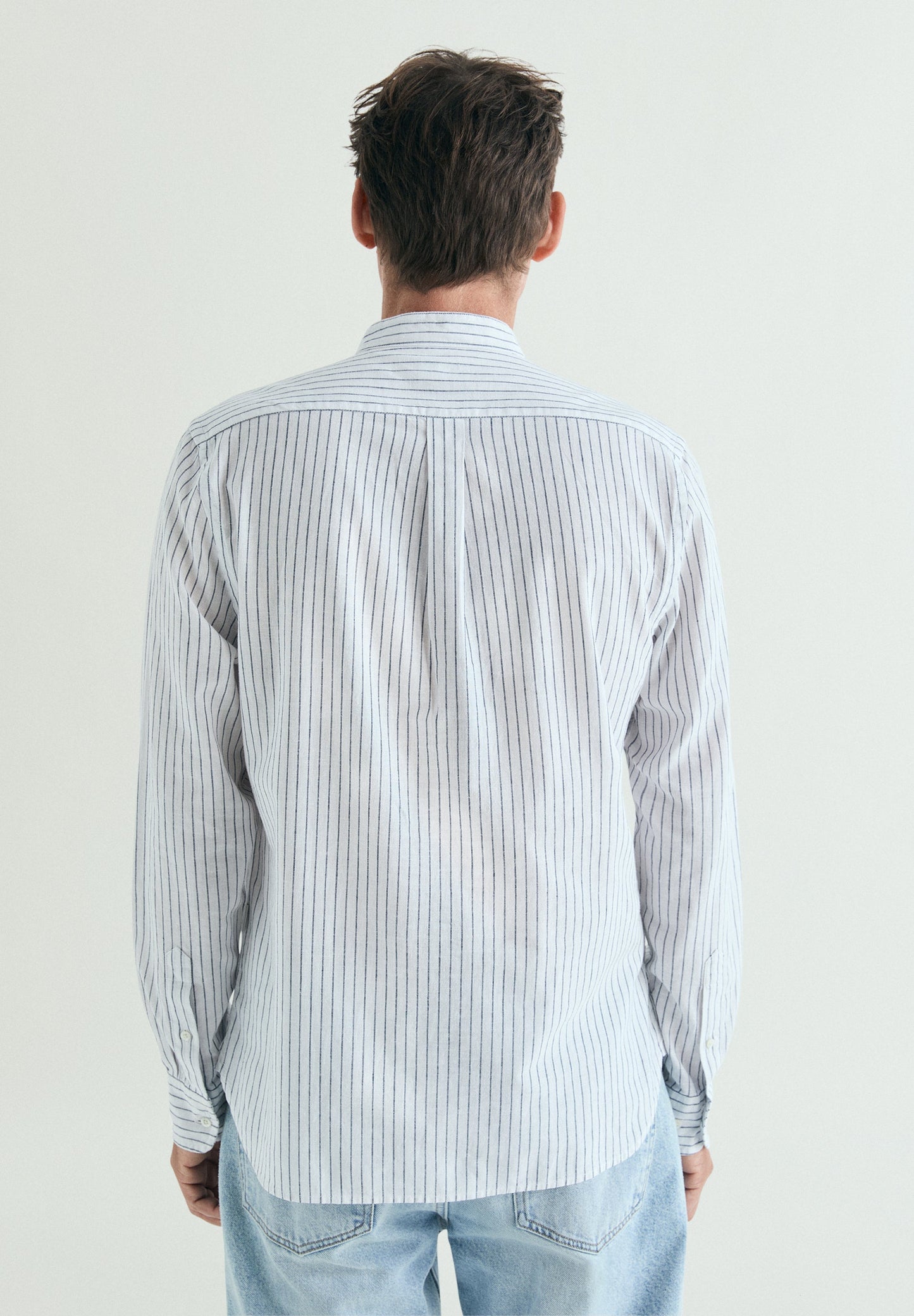 SHIRT WITH POCKETS AND STAND-UP COLLAR