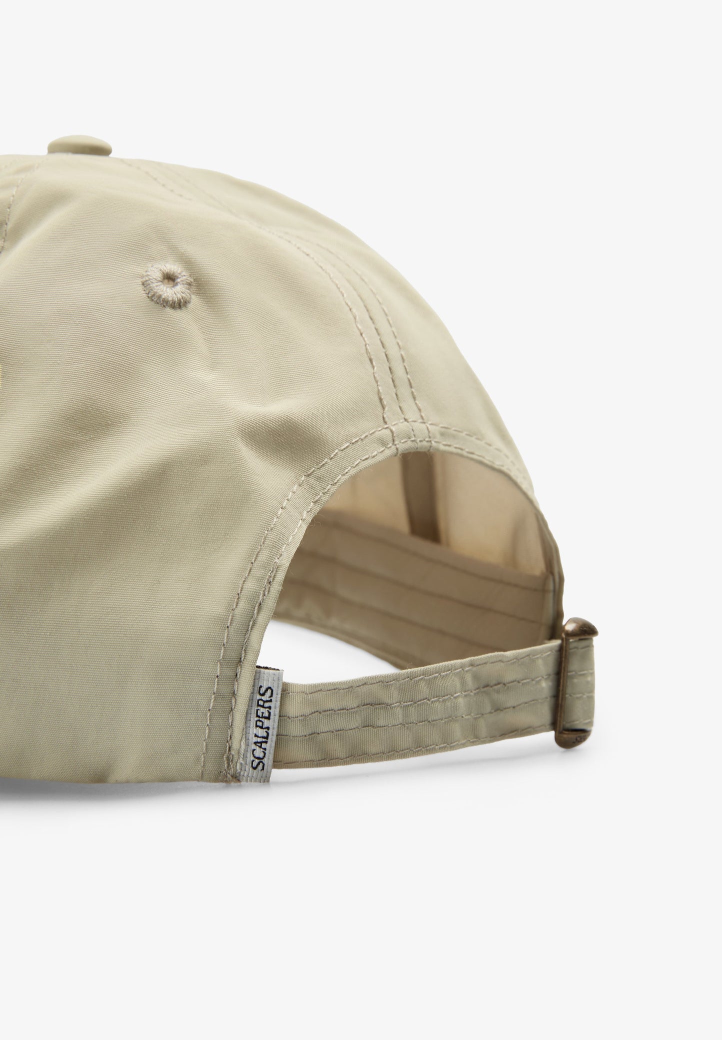 TECHNICAL CAP WITH CONTRAST EMBROIDERY