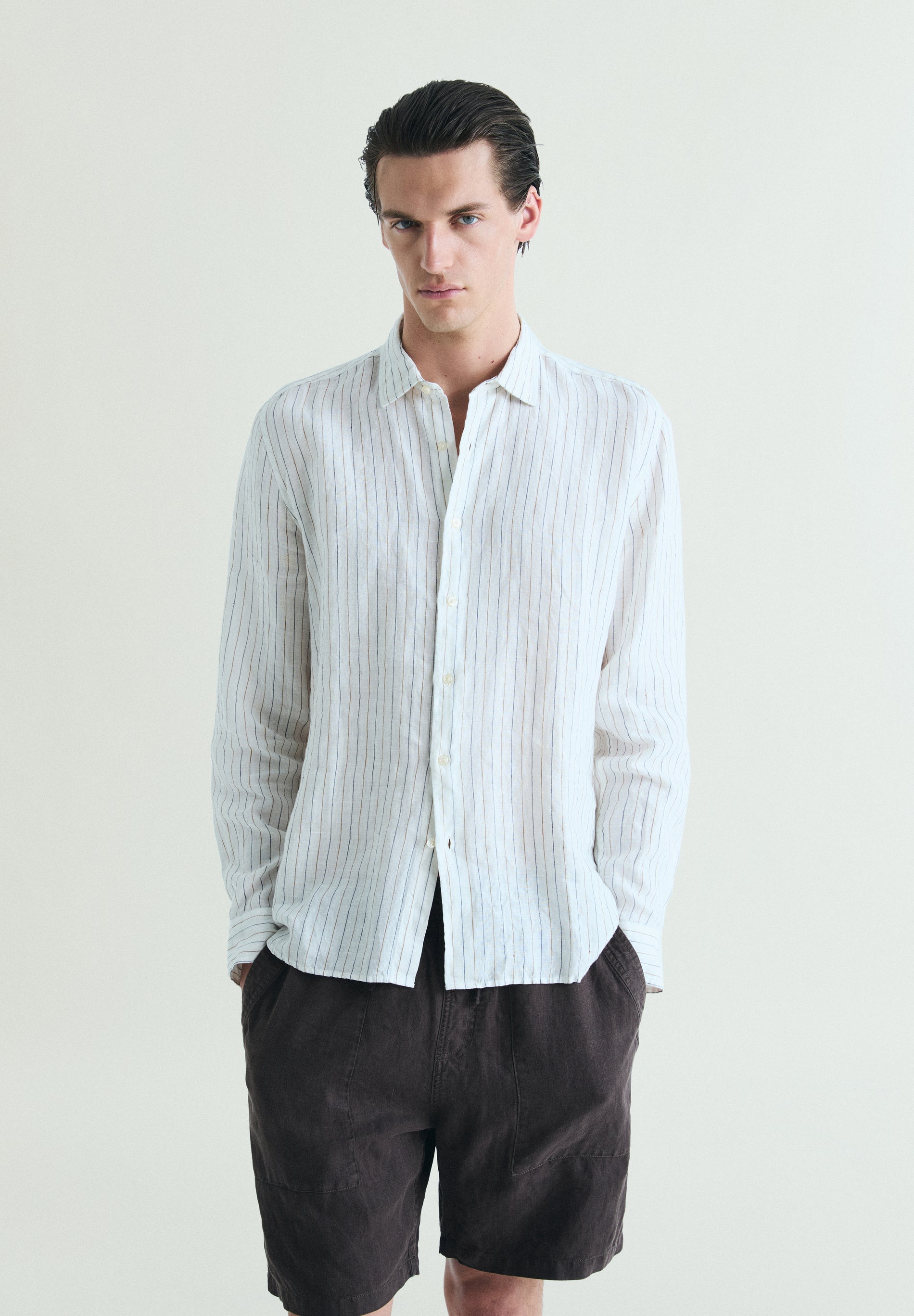 SLIM FIT LINEN SHIRT