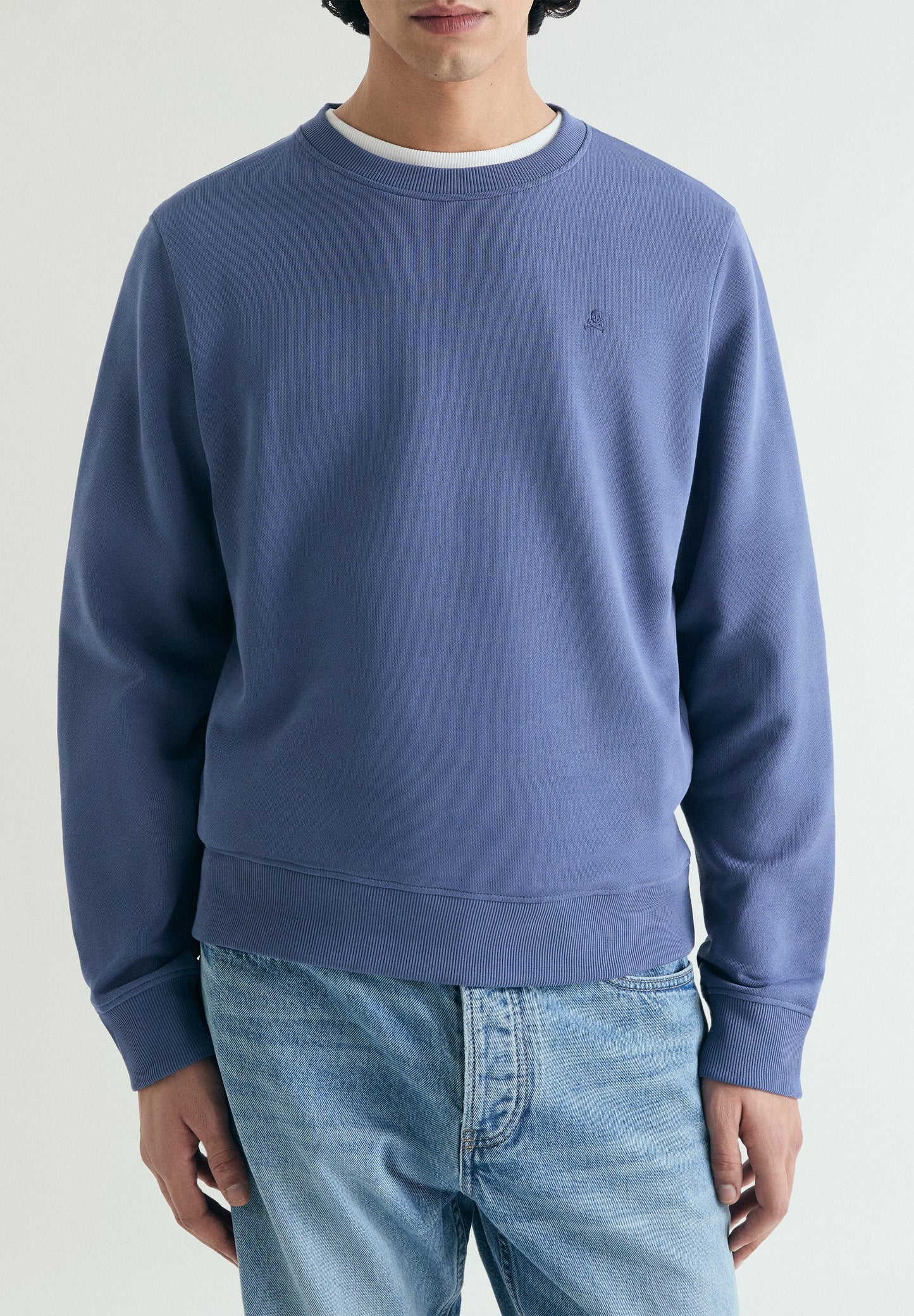 WASHED EMBROIDERED SWEATSHIRT