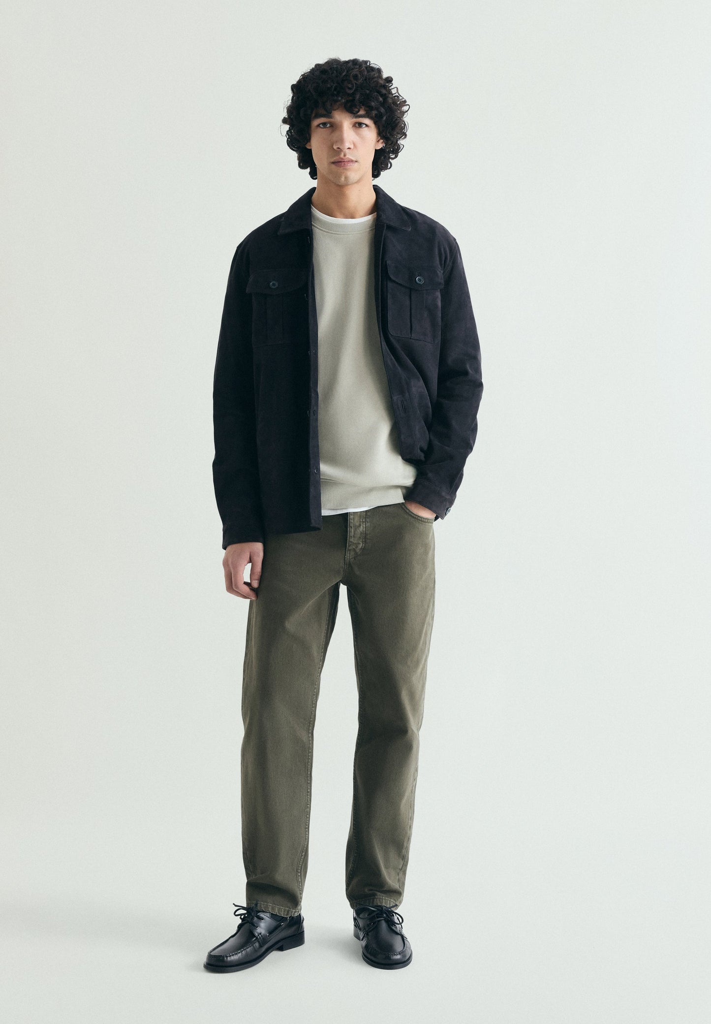 WASHED EMBROIDERED SWEATSHIRT