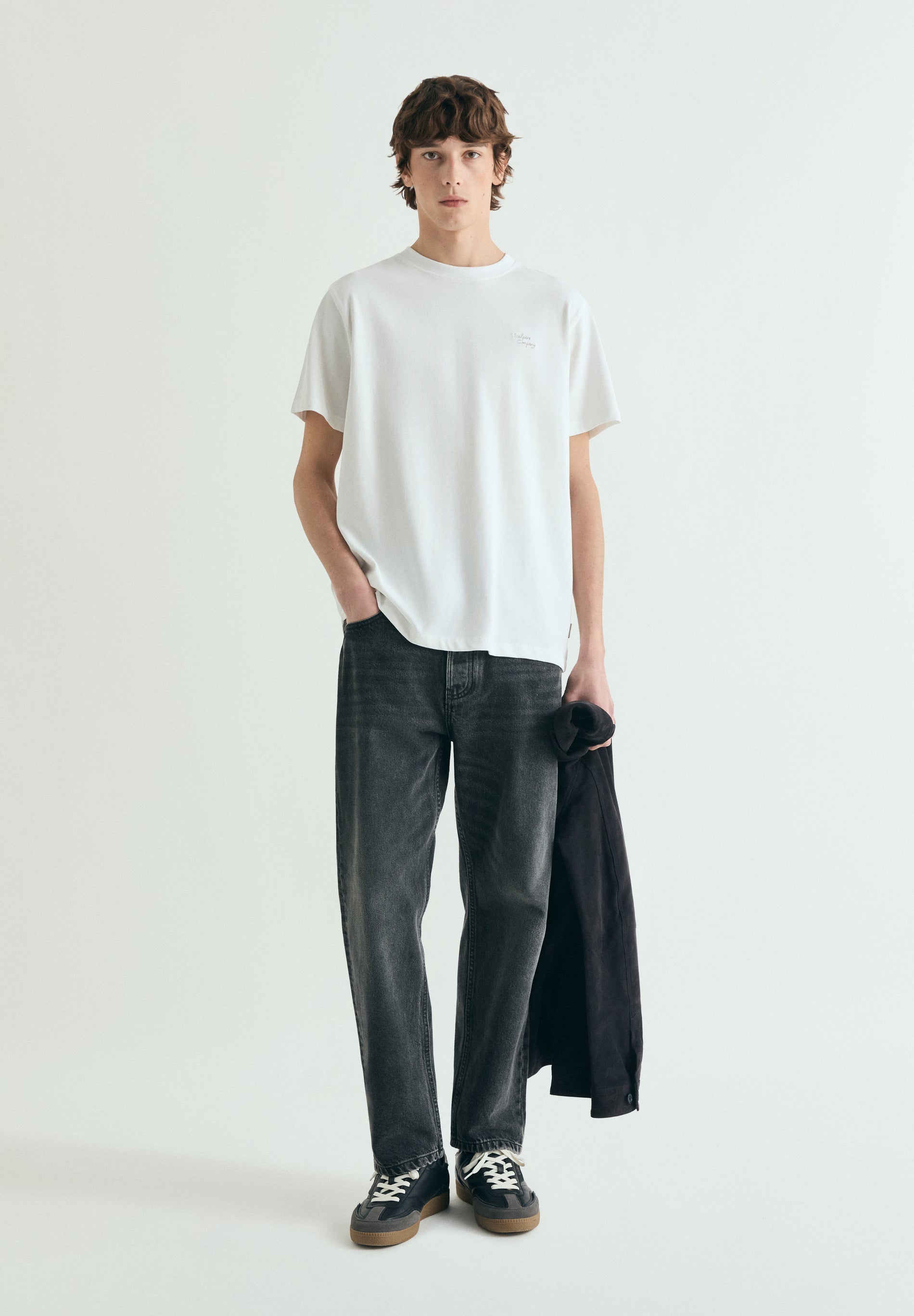 MEDIUM WEIGHT EMBROIDERED T-SHIRT