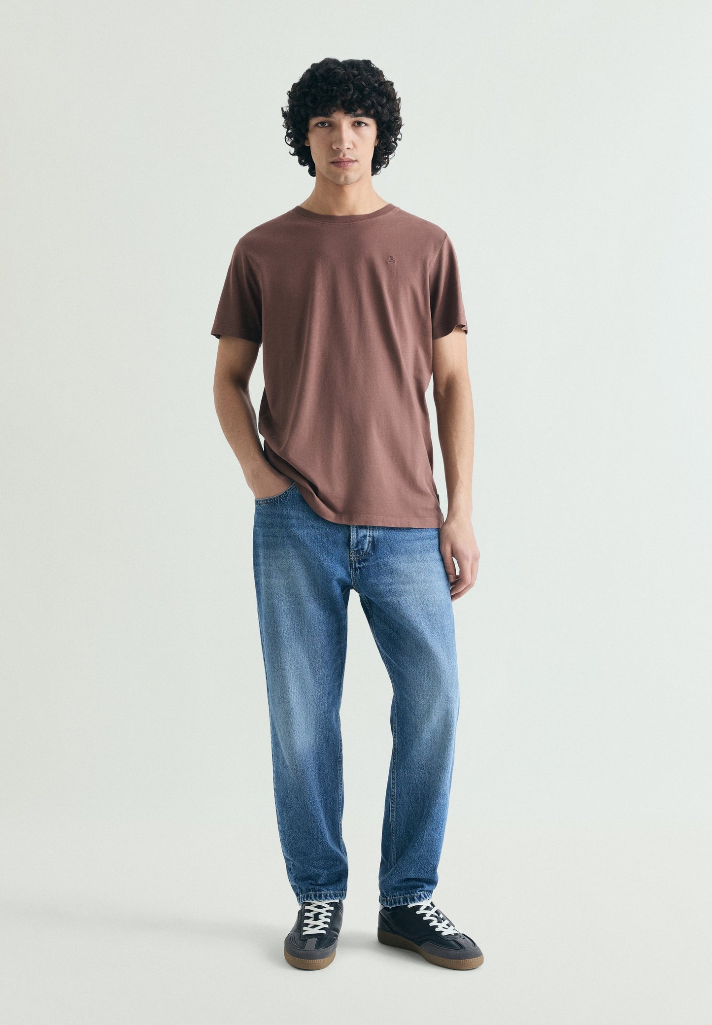 REGULAR FIT EMBROIDERED T-SHIRT