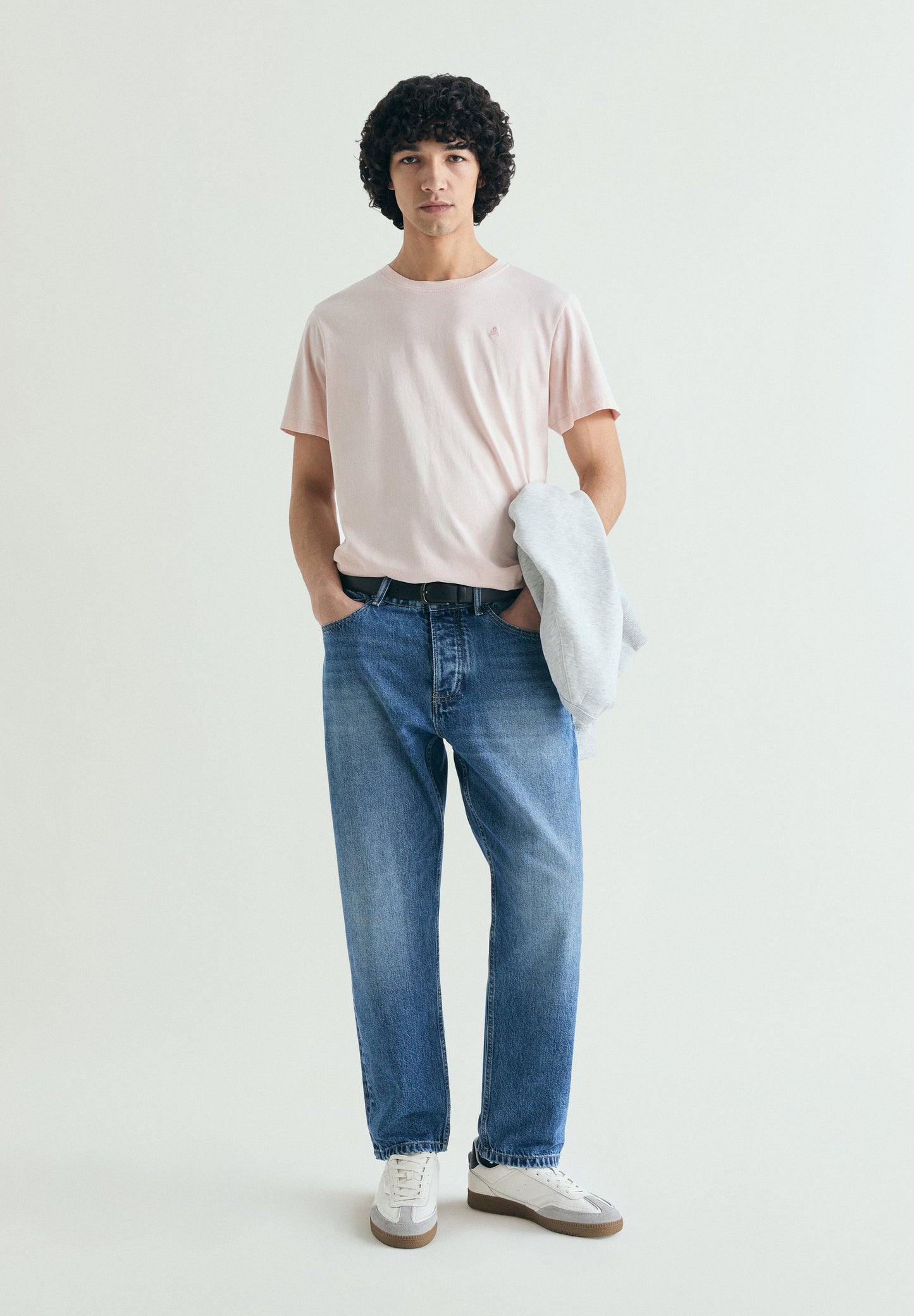 REGULAR FIT EMBROIDERED T-SHIRT