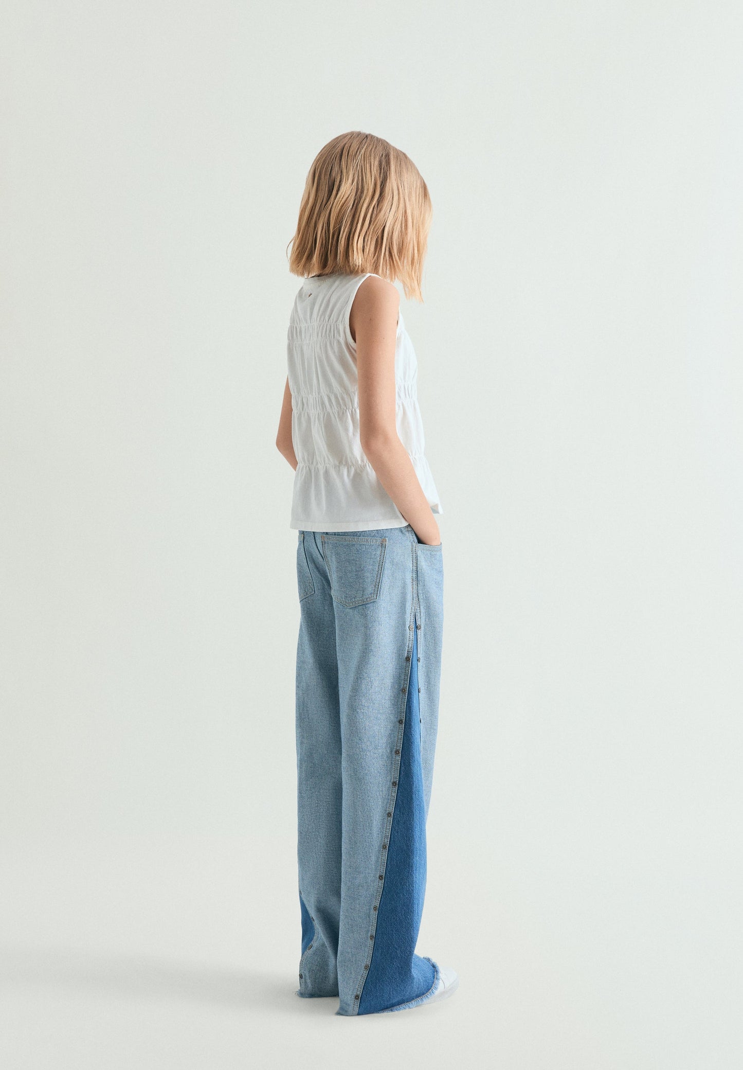TWO-TONE WIDE LEG JEANS