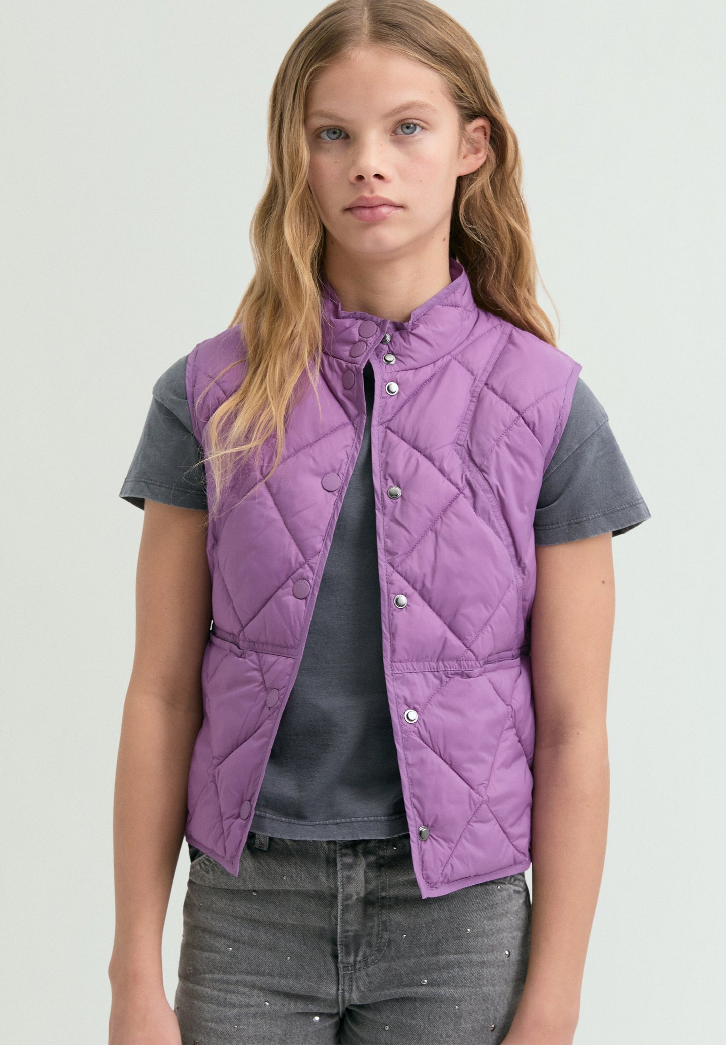 QUILTED GILET WITH STITCHING