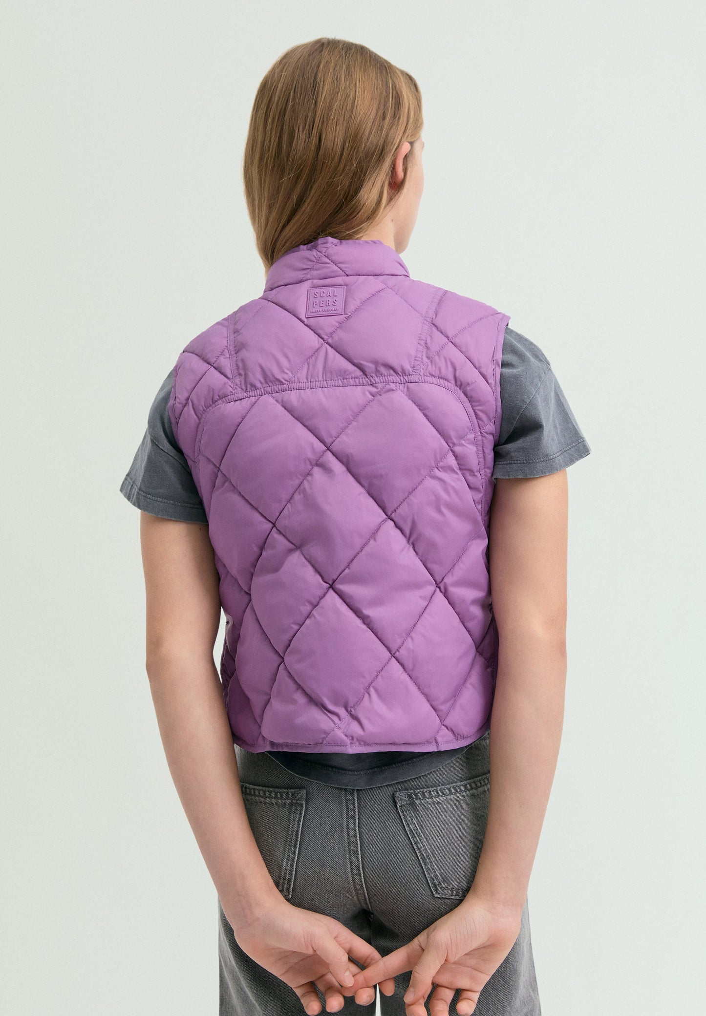 QUILTED GILET WITH STITCHING
