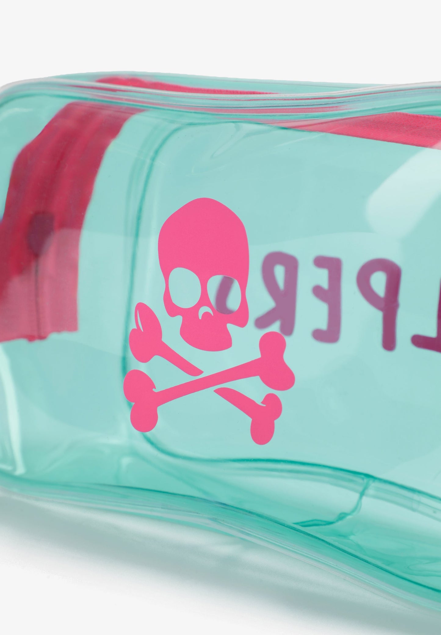 TOILETRY BAG WITH TRAVEL SET