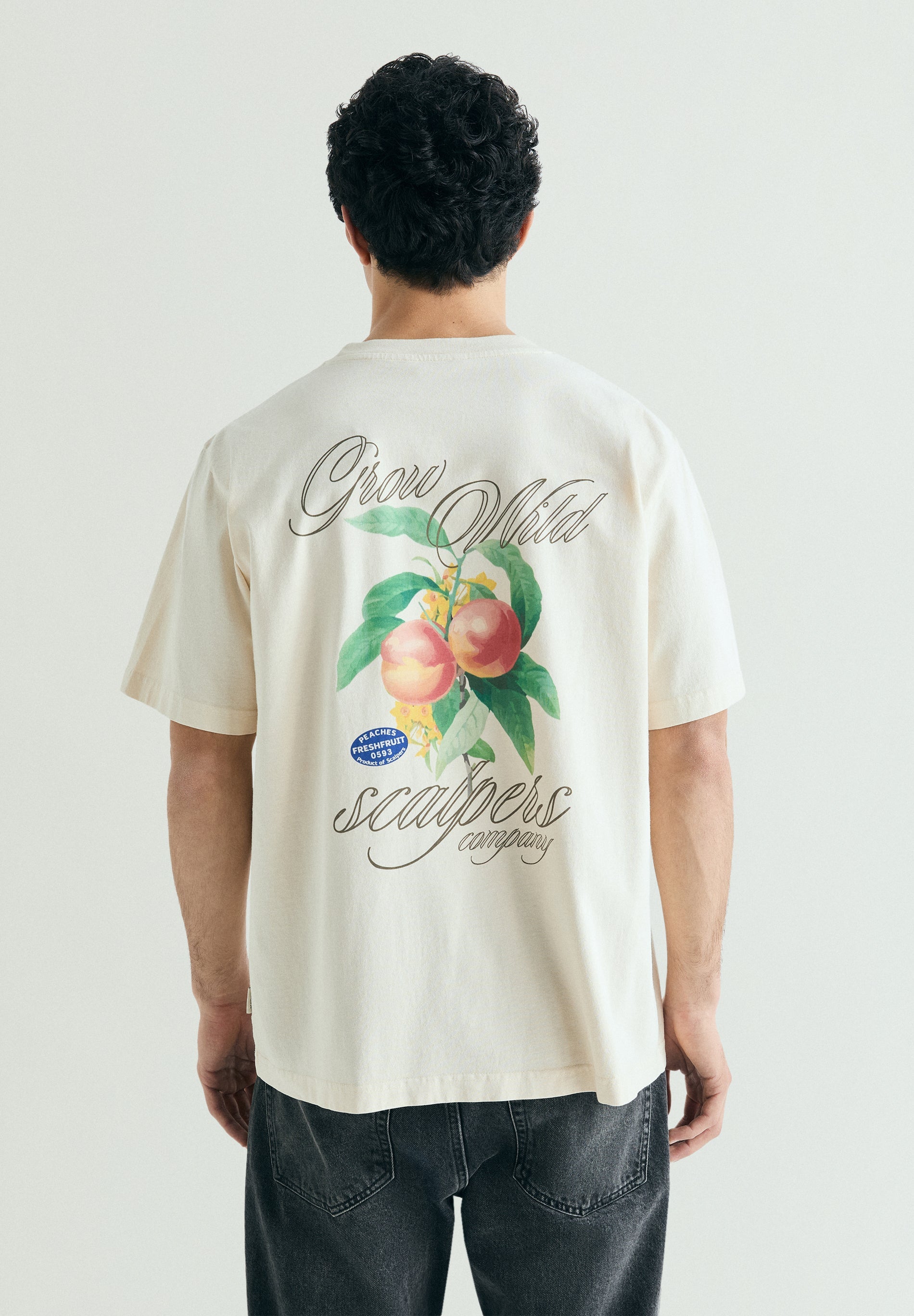 T-SHIRT WITH PRINT ON THE BACK