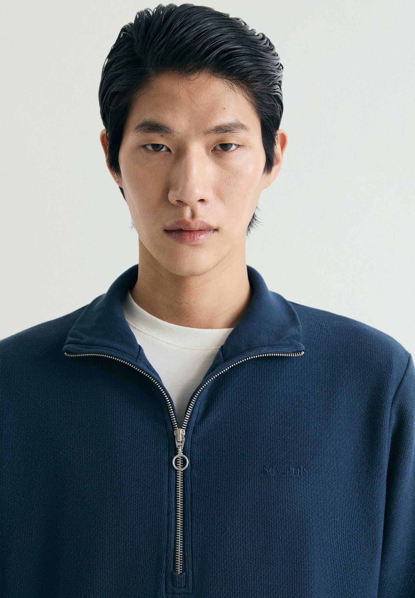 HALF ZIP SWEATSHIRT