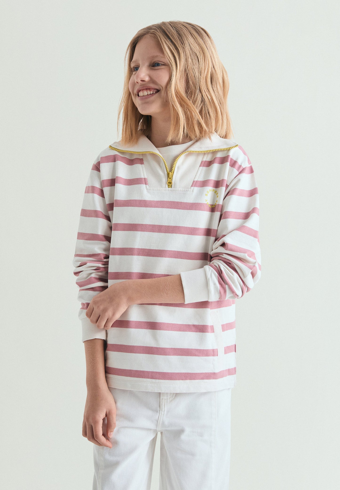 HIGH NECK STRIPED SWEATSHIRT