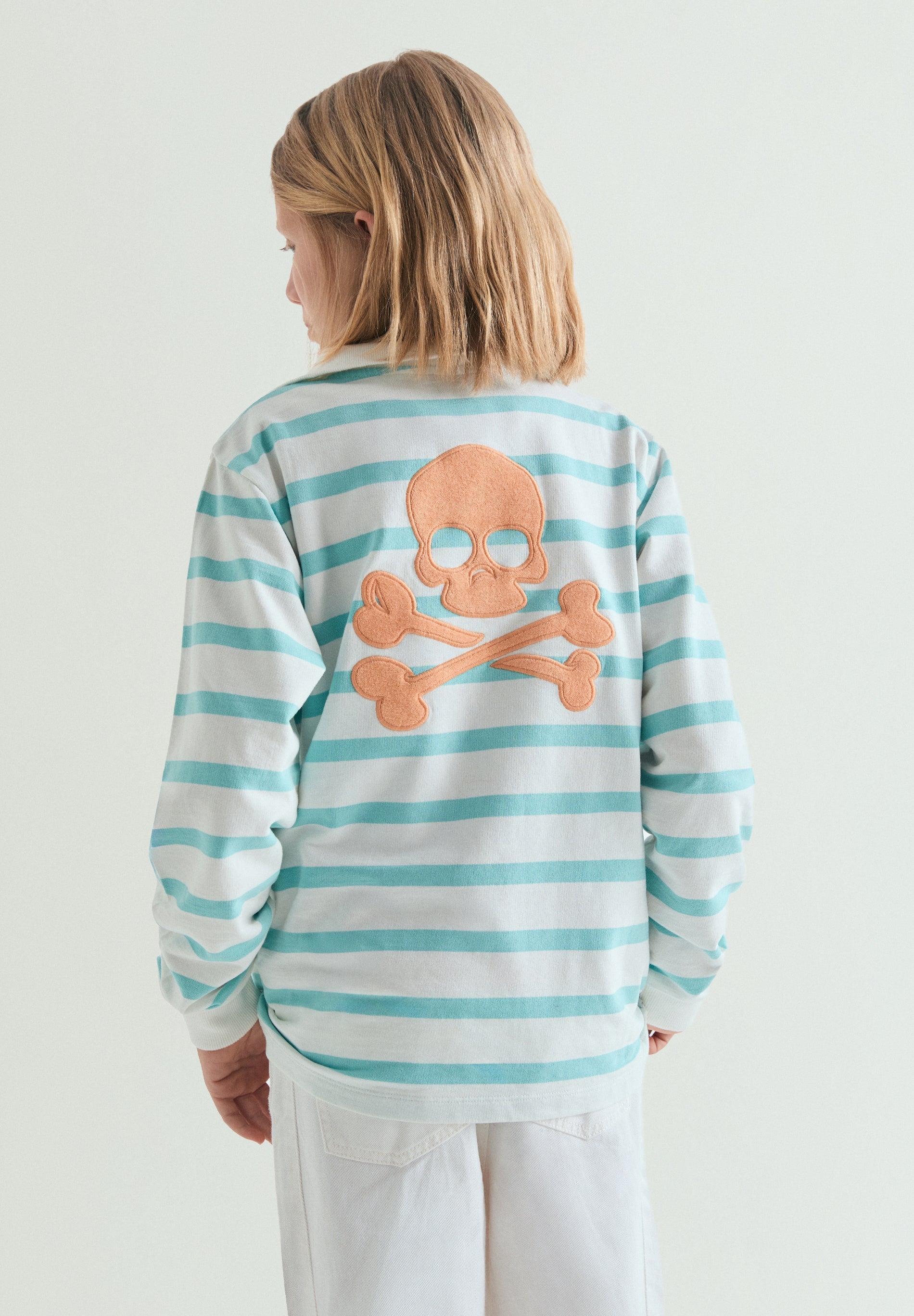 HIGH NECK STRIPED SWEATSHIRT