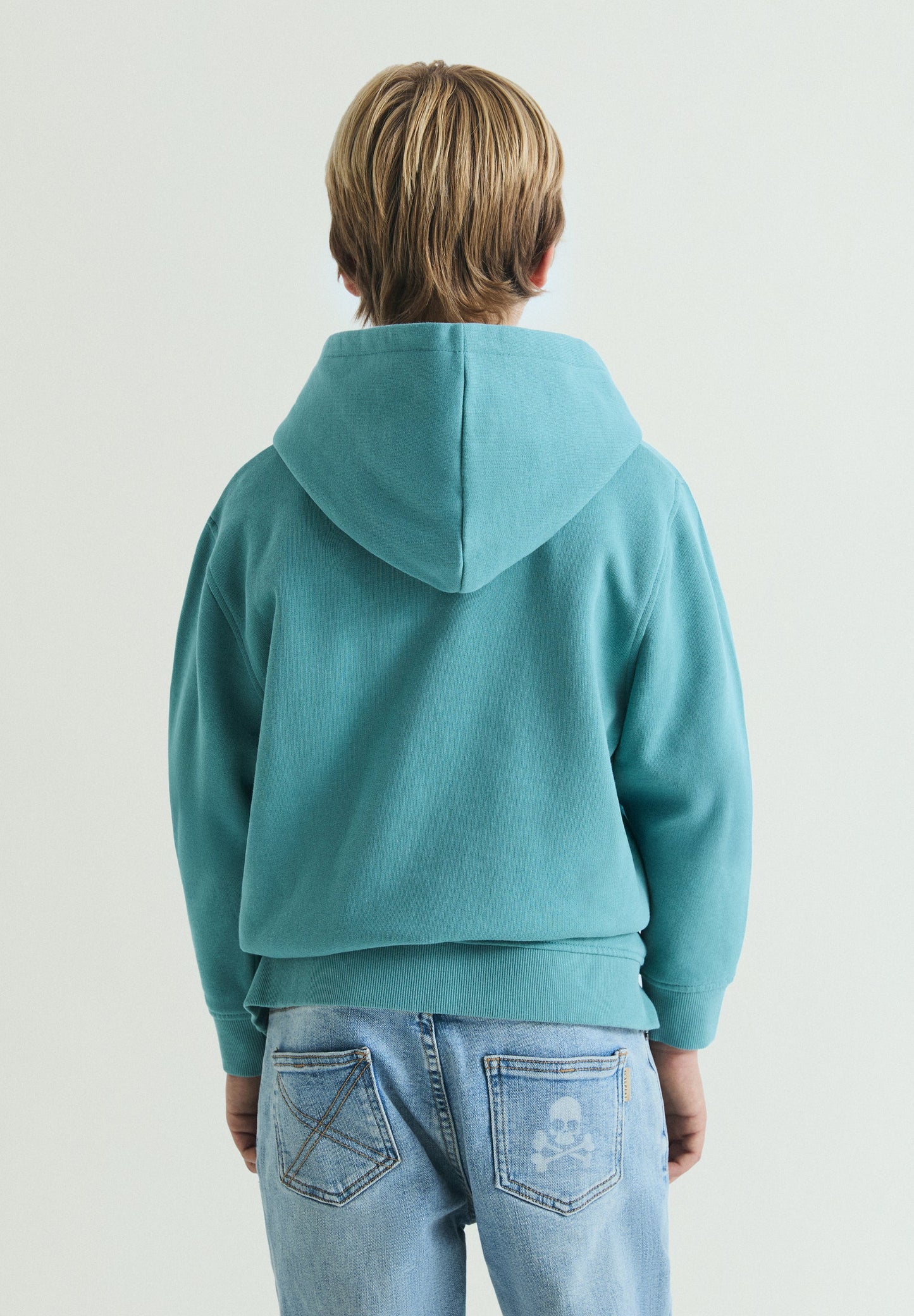 BASIC HOODIE