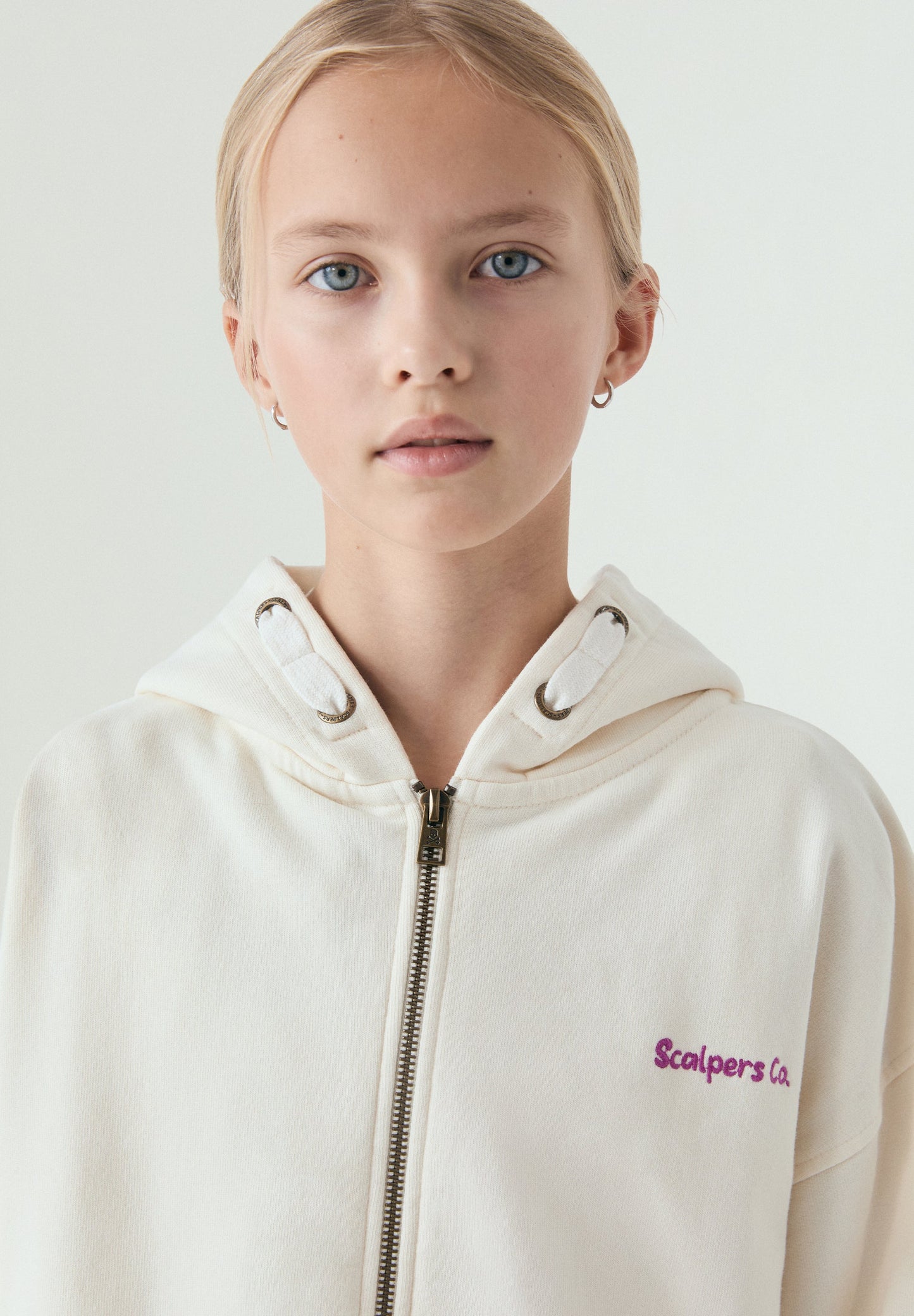 ZIPPED HOODIE