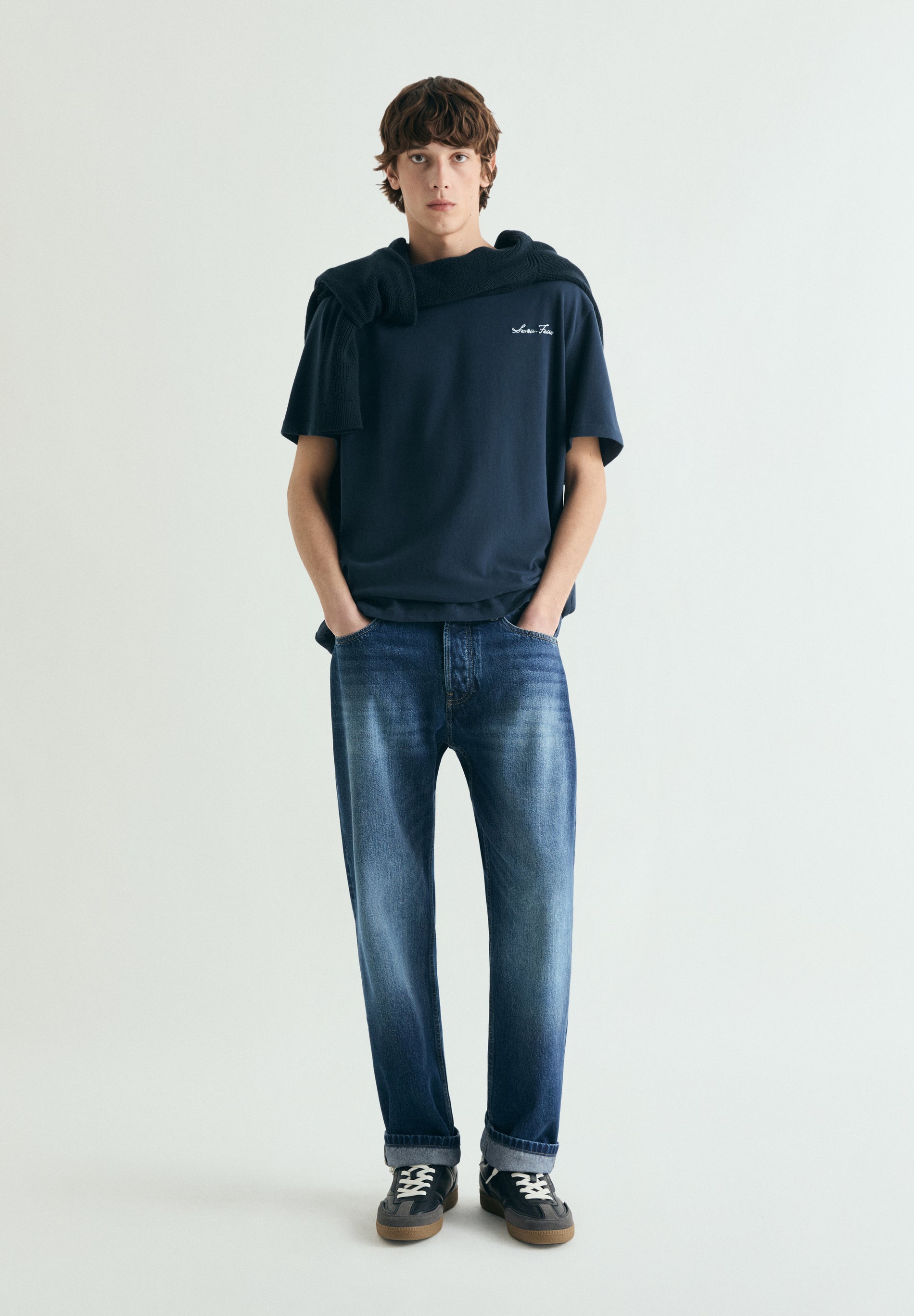 RELAXED CONTRAST EMBROIDERED T-SHIRT