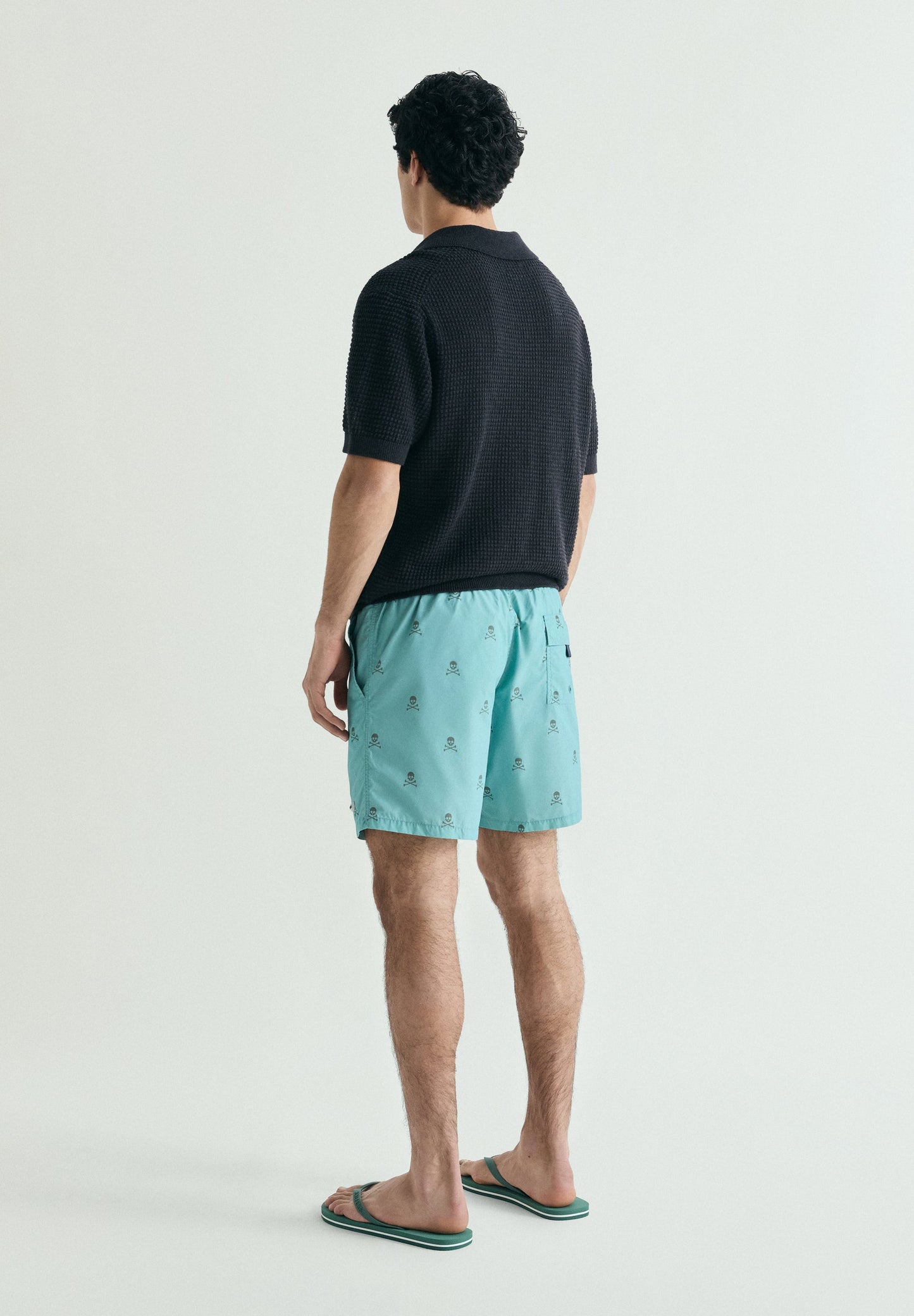 CONTRAST SKULL SWIMMING TRUNKS