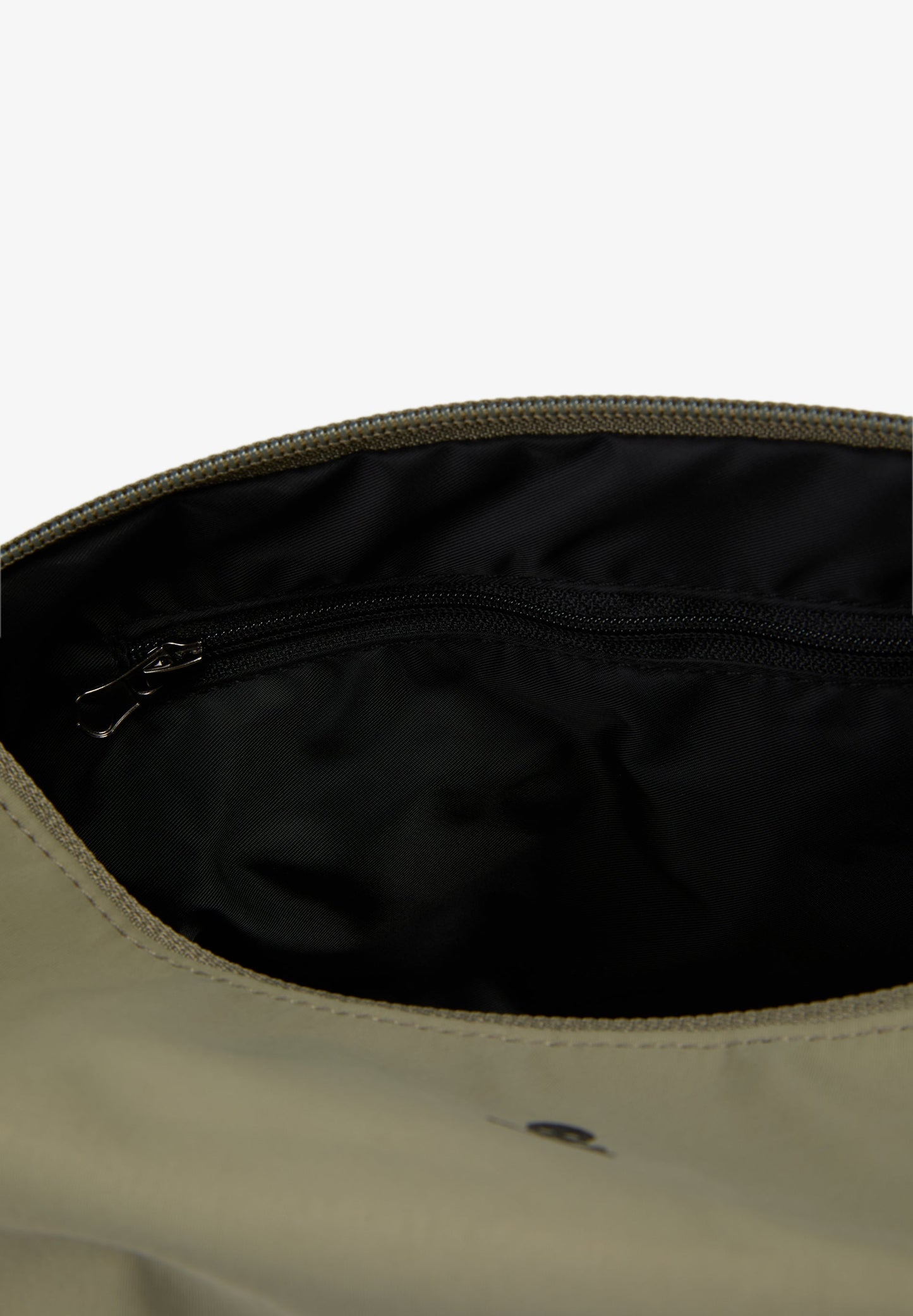 SKULL TRAVEL TOILETRY BAG
