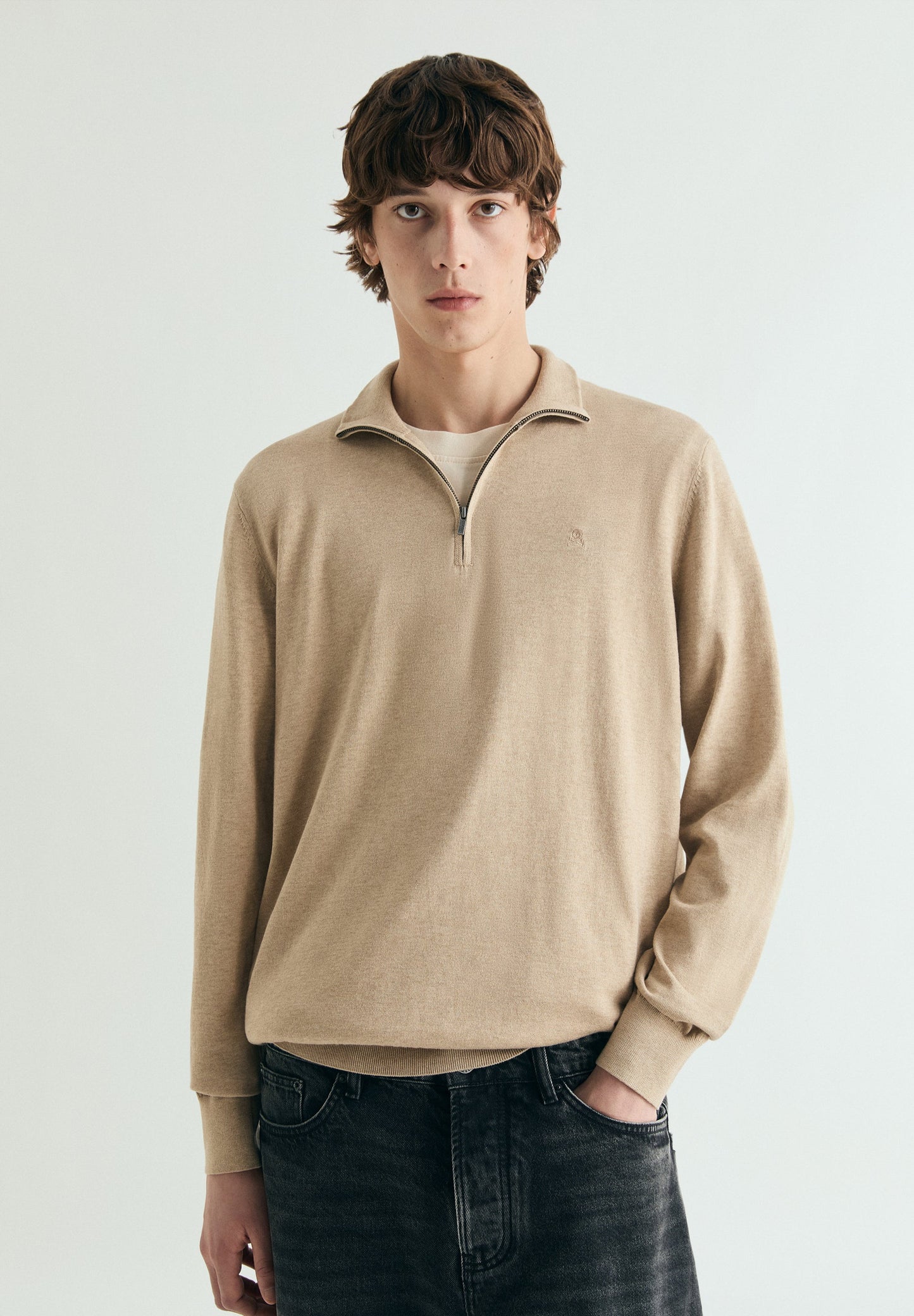 HIGH NECK KNIT SWEATER