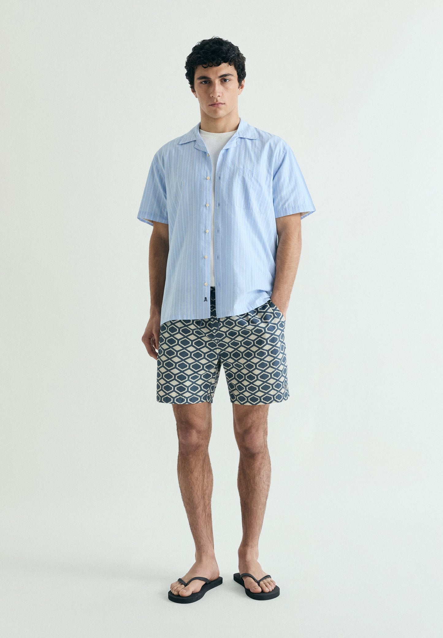 GEOMETRIC PRINT SWIMMING TRUNKS