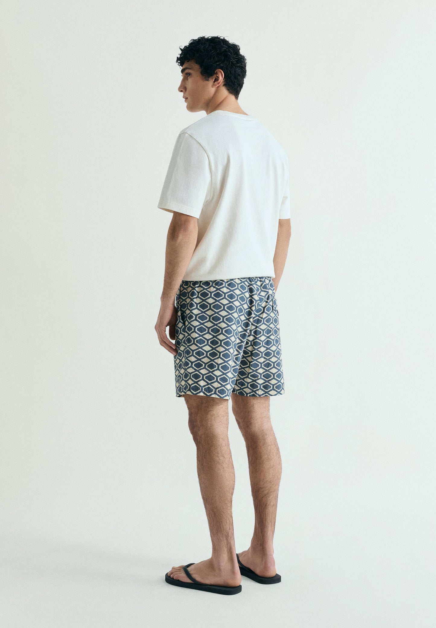 GEOMETRIC PRINT SWIMMING TRUNKS