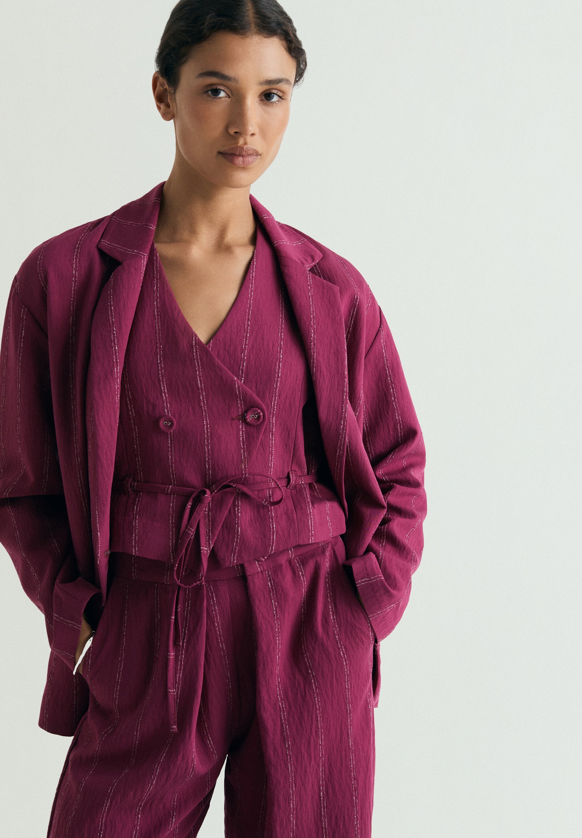 STRIPED DOUBLE-BREASTED BLAZER