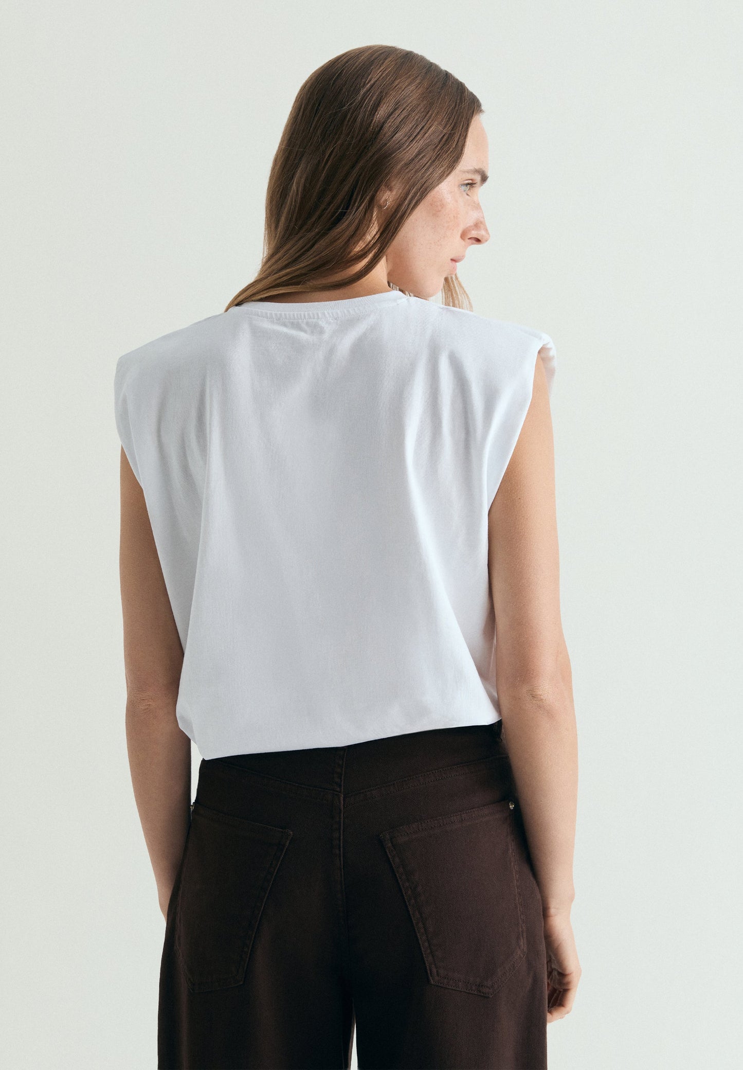 SLEEVELESS PRINTED T-SHIRT