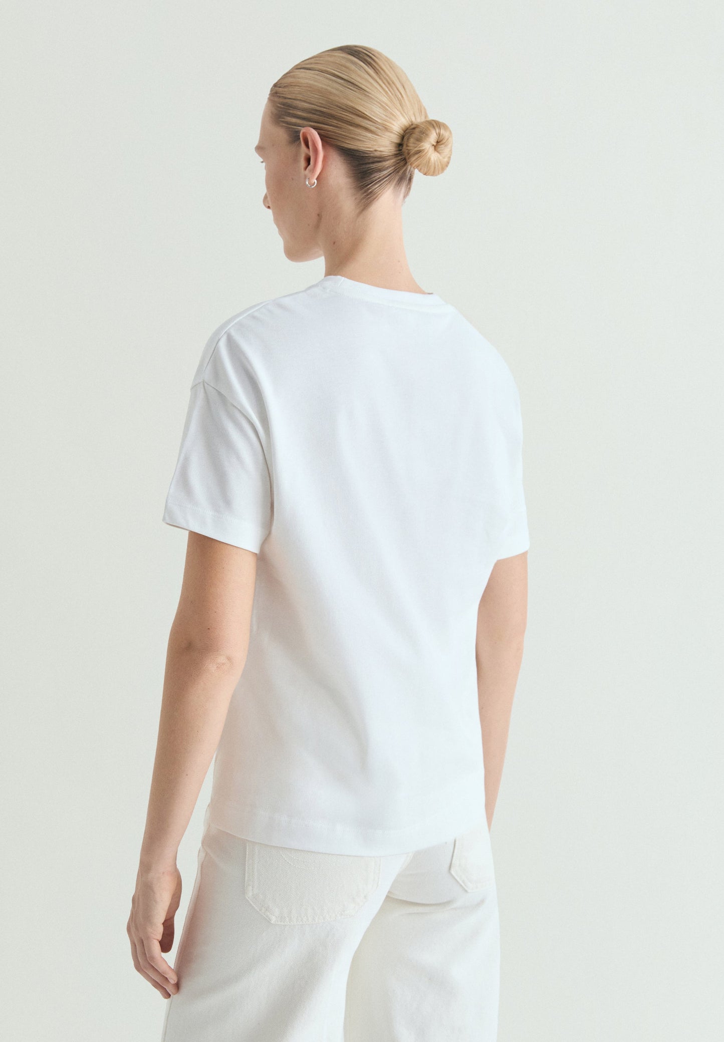 SPIRAL EMBROIDERED T-SHIRT