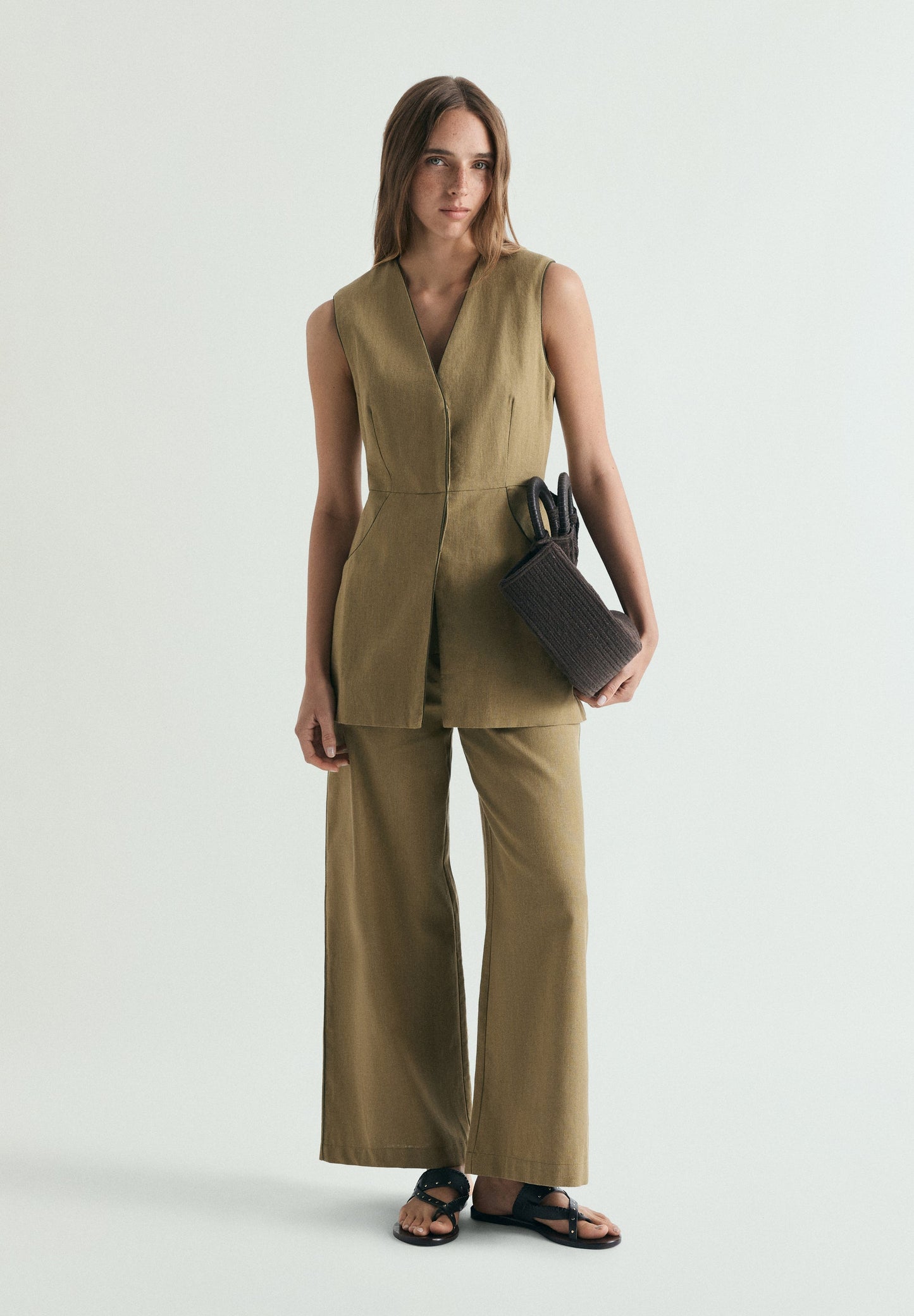 WAISTCOAT WITH CONTRAST SEAMS