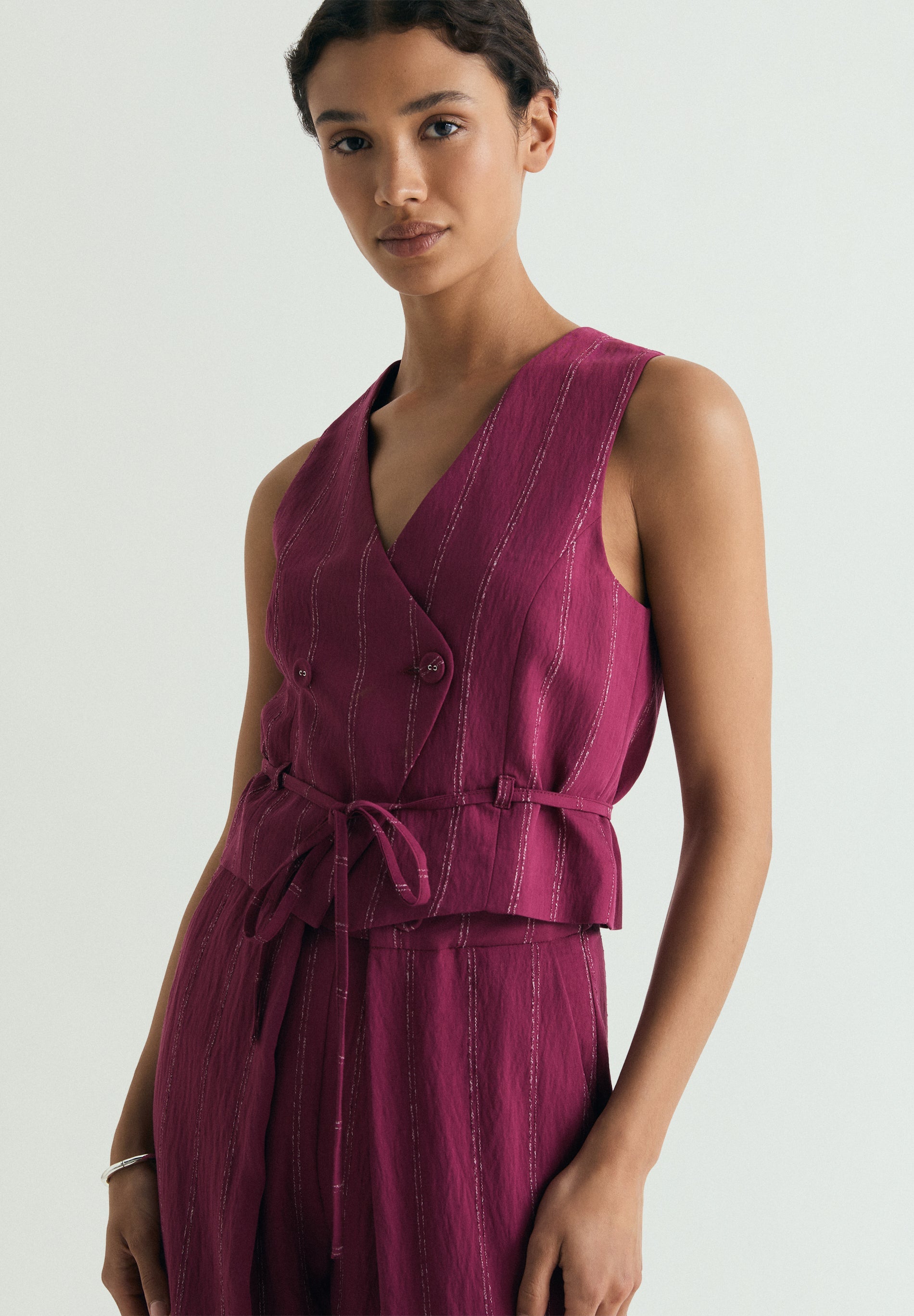 LONG DOUBLE-BREASTED WAISTCOAT