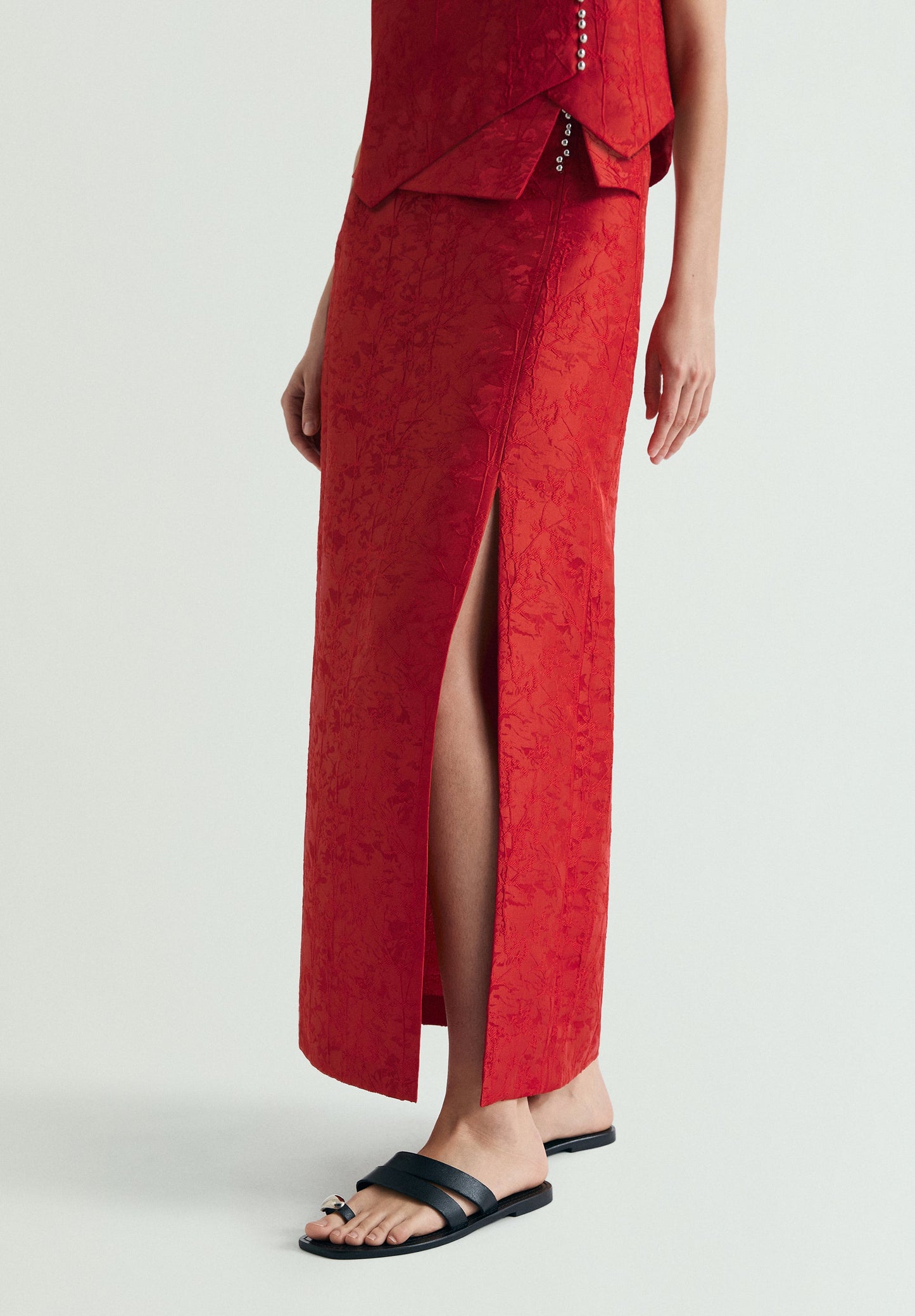BROCADE SKIRT WITH SLIT