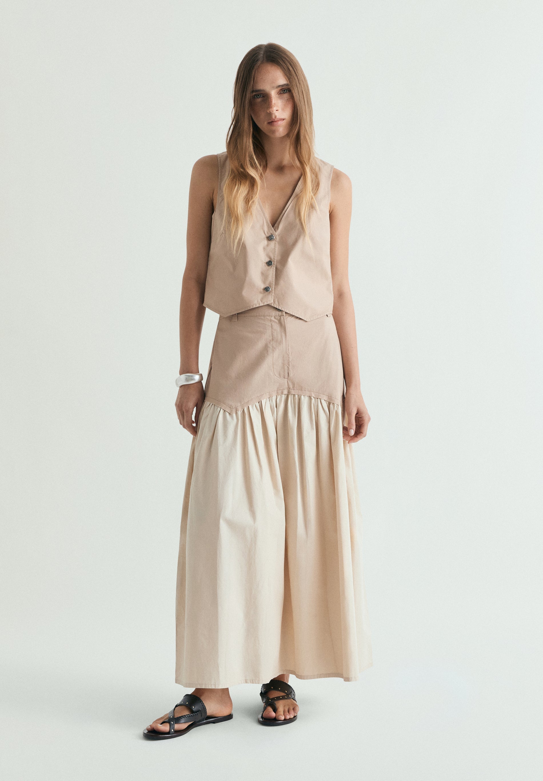 CONTRAST MIDI SKIRT