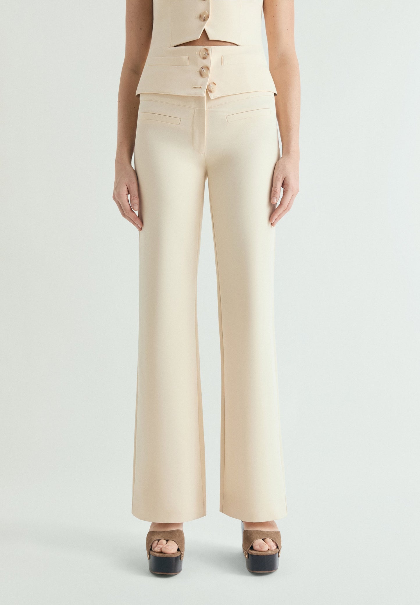 FLOWING TROUSERS WAISTBAND DETAIL