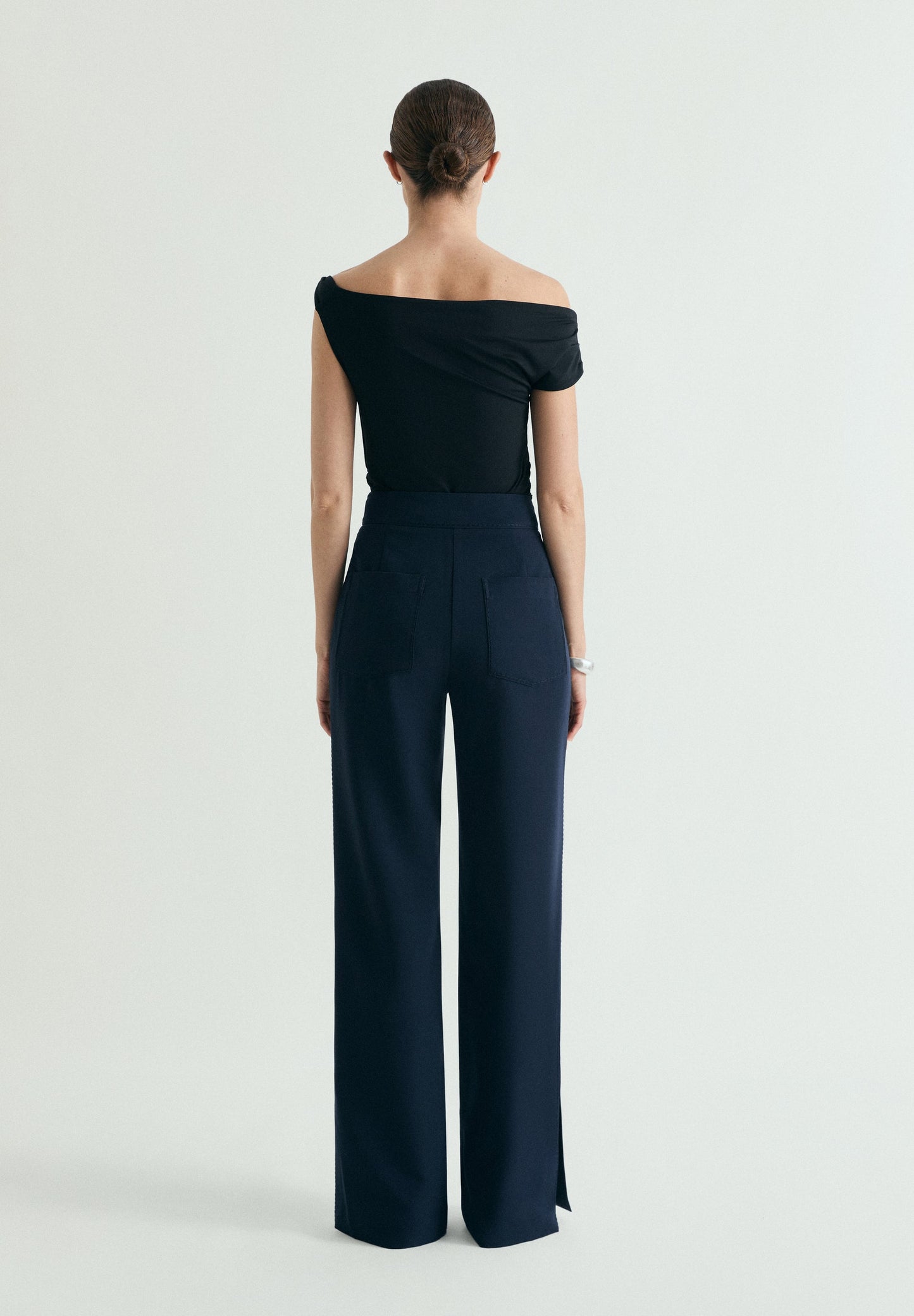 TROUSERS WITH TOPSTITCHING DETAIL