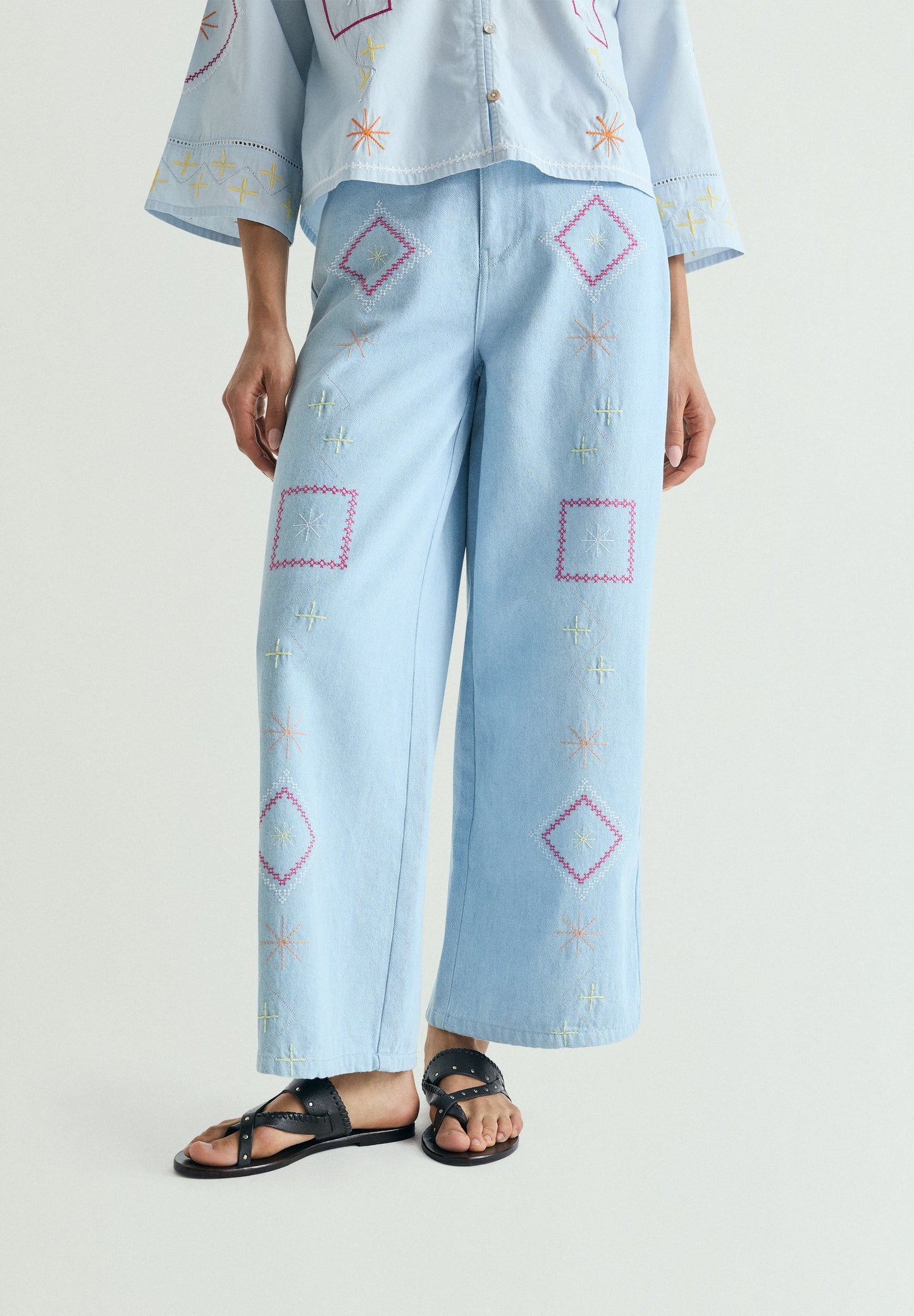 SCCROSS ETNIC STITCH DENIM PANT