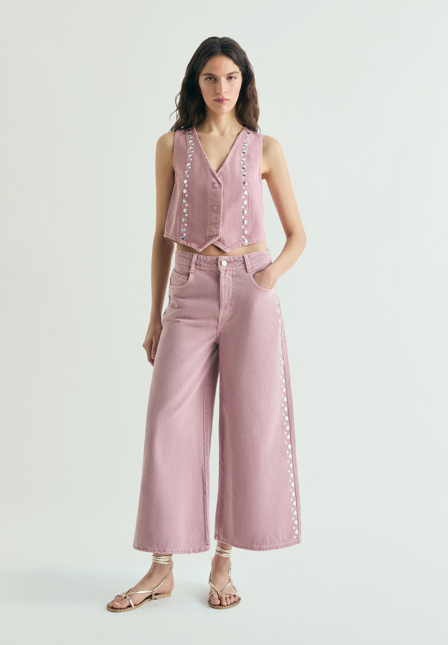 STUDDED CULOTTE JEANS