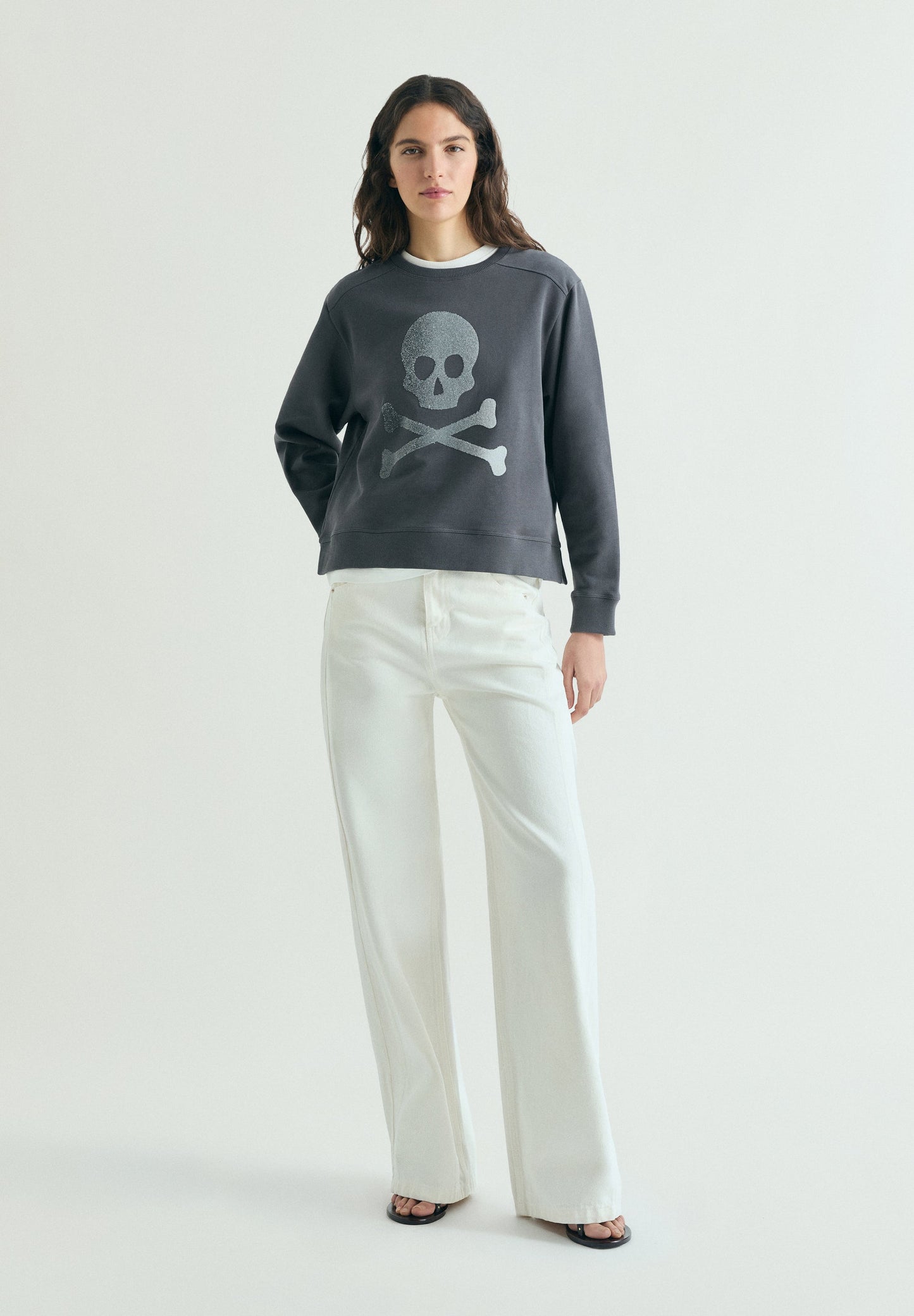 GLITTER SKULL SWEATSHIRT