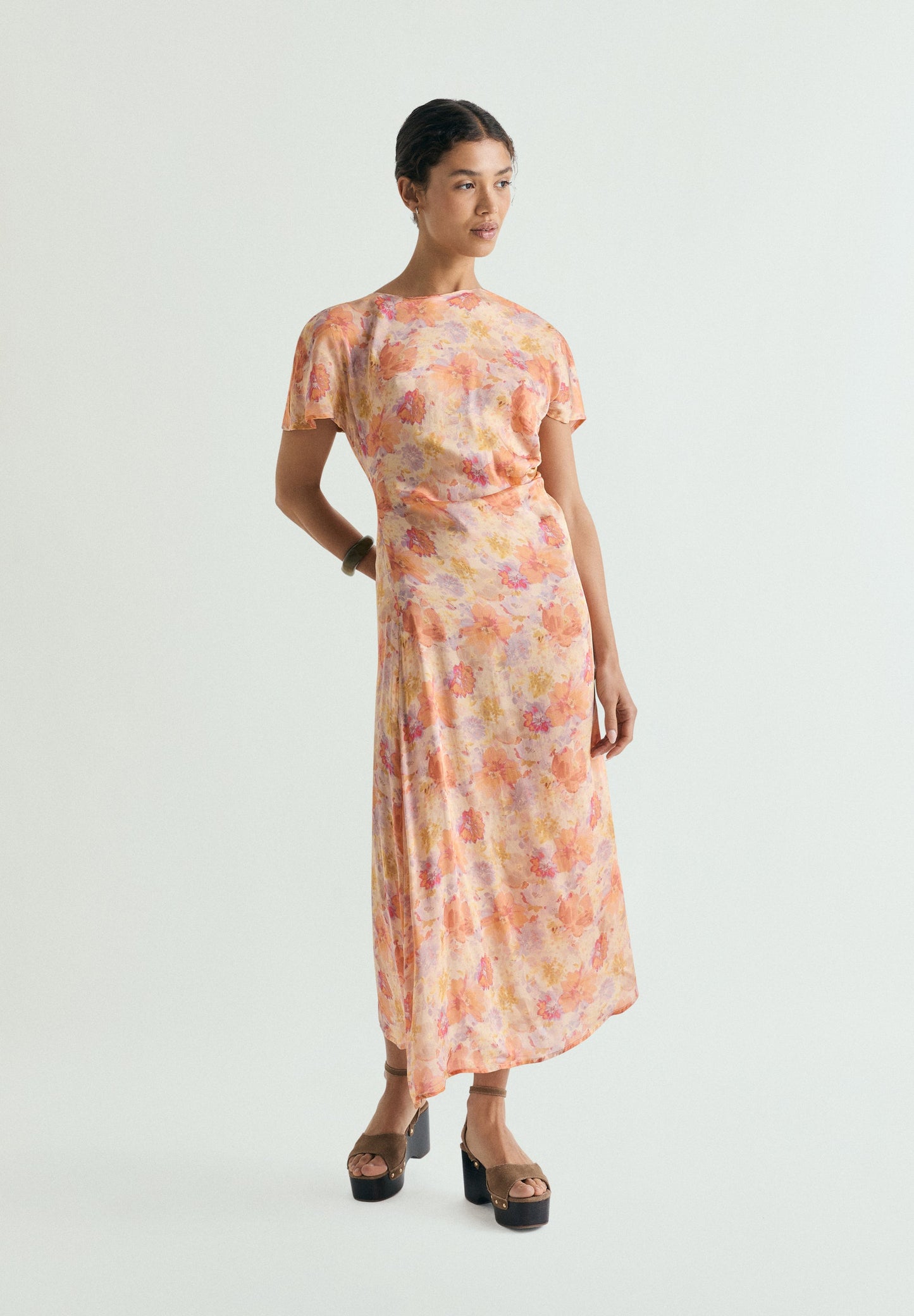 FLOWING FLORAL DRESS