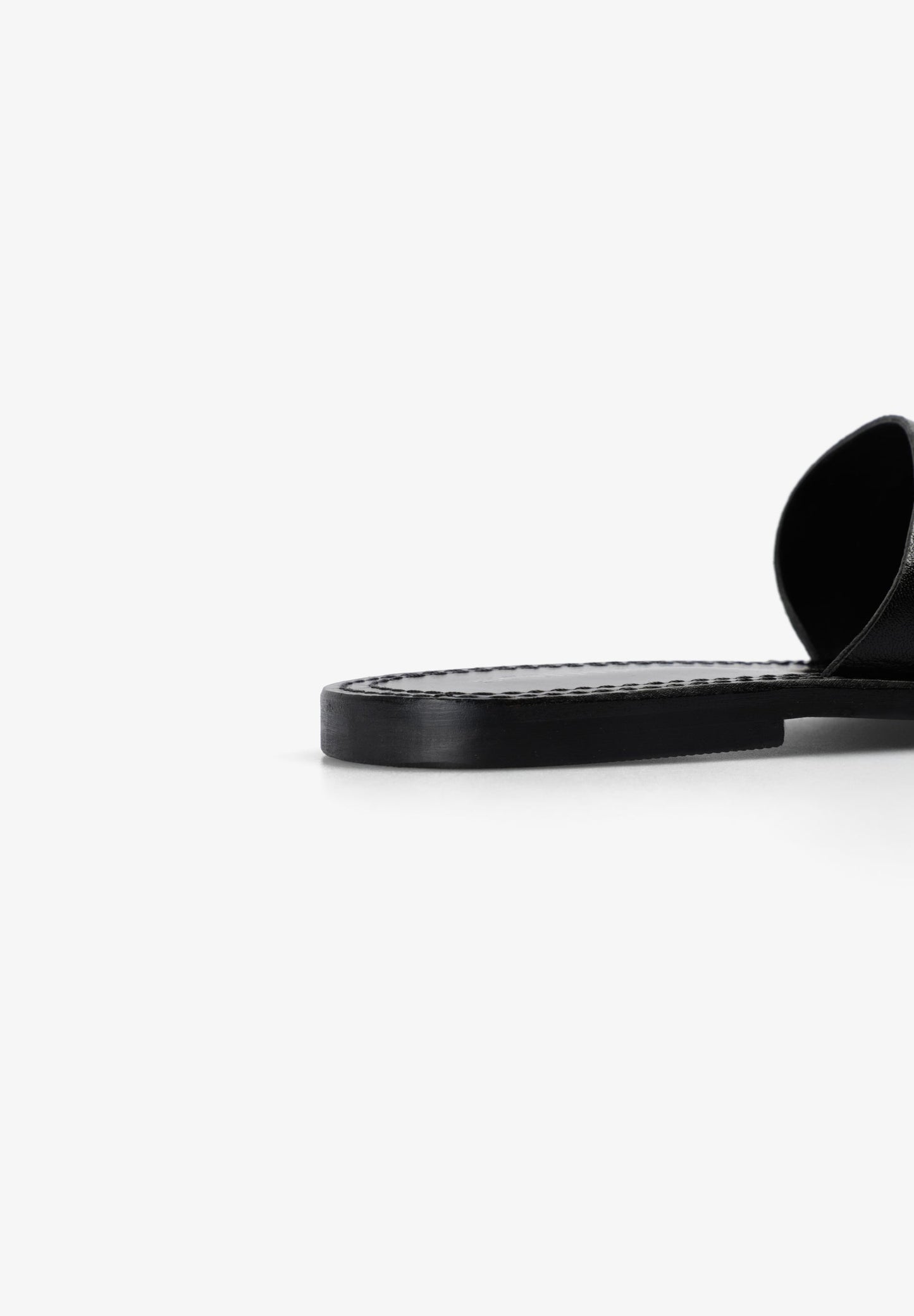 LEATHER SANDALS WITH METAL DETAILS