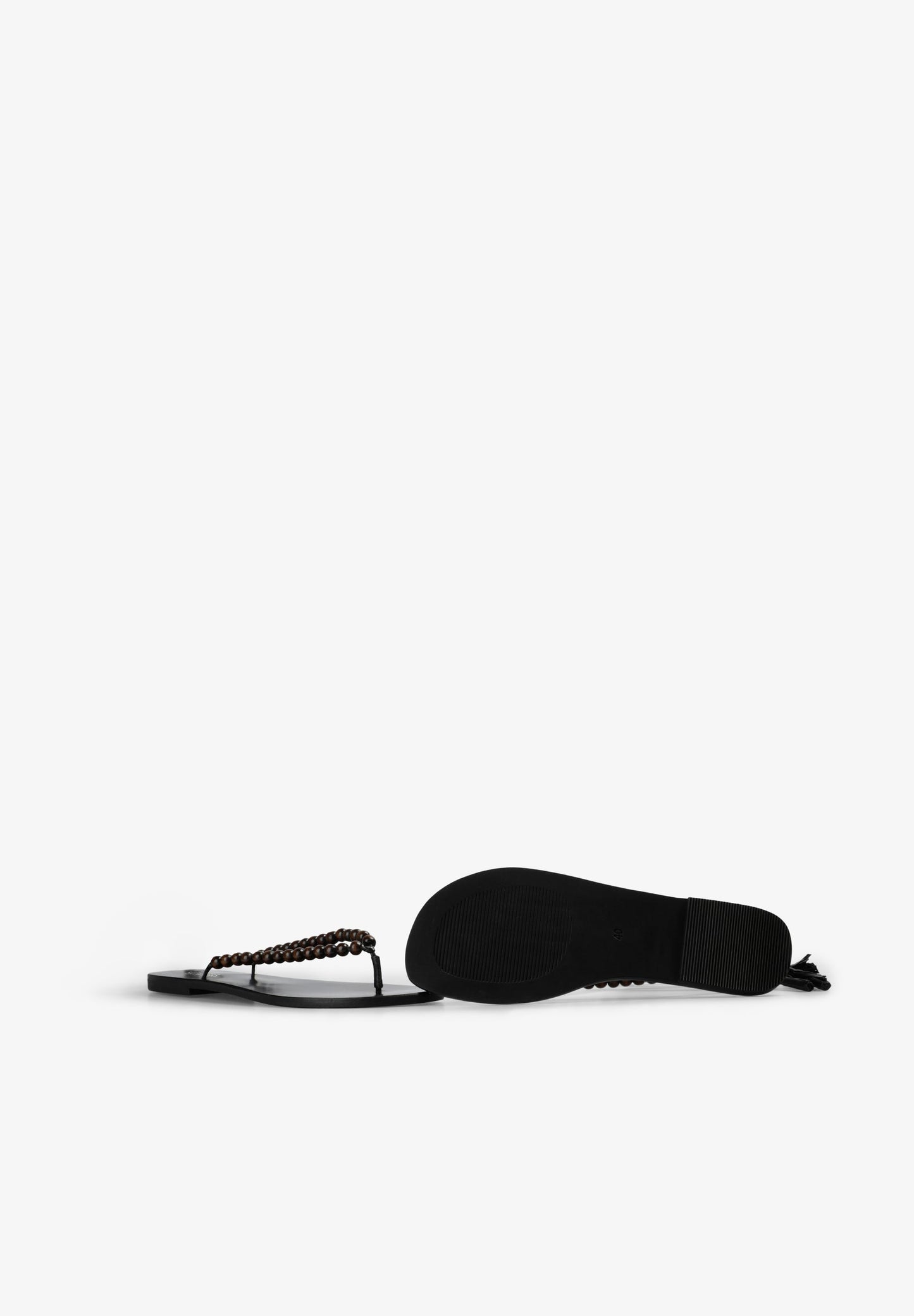 LEATHER SANDALS WITH BEADS