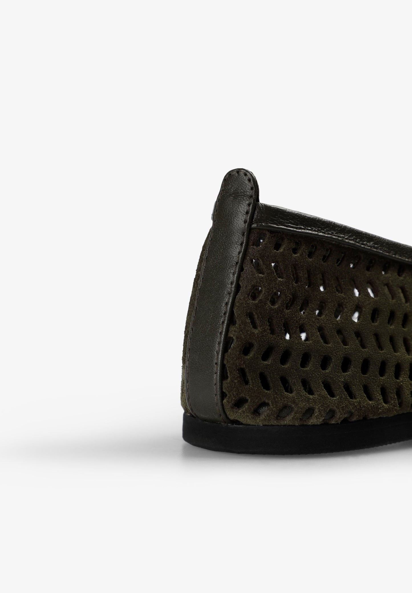 LEATHER BALLET FLATS WITH VENTS
