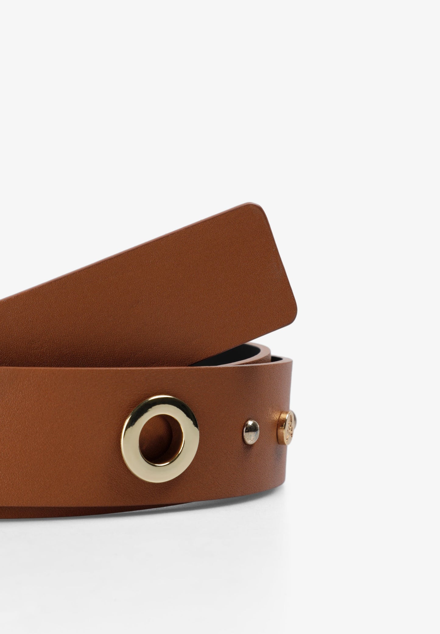PERFORATED LEATHER BELT