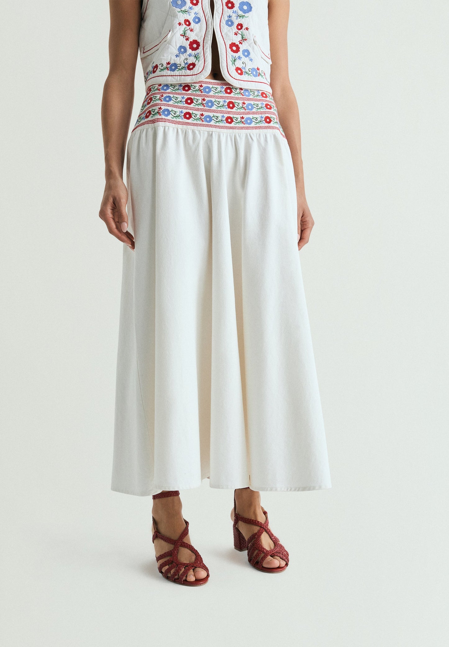 EMBROIDERED DENIM SKIRT