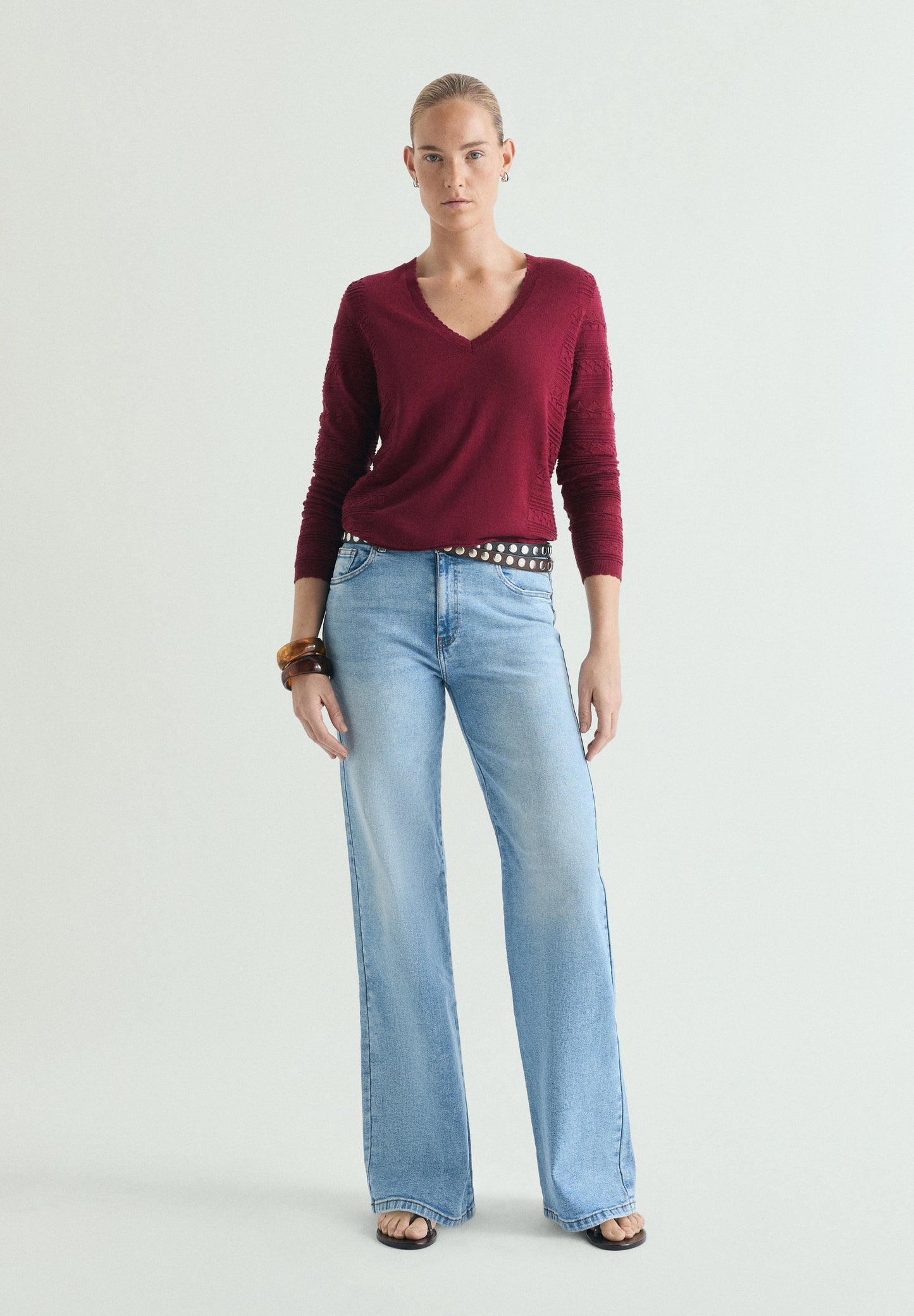 KNIT V-NECK SWEATER