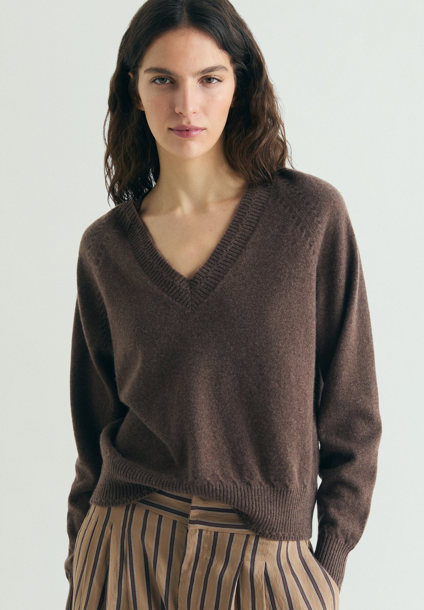 STRIPED TROUSERS WITH DARTS